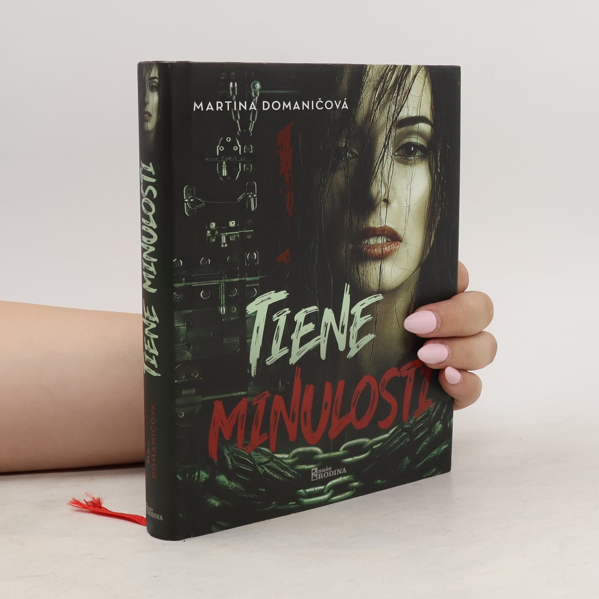 Martina Domaničová Tiene minulosti