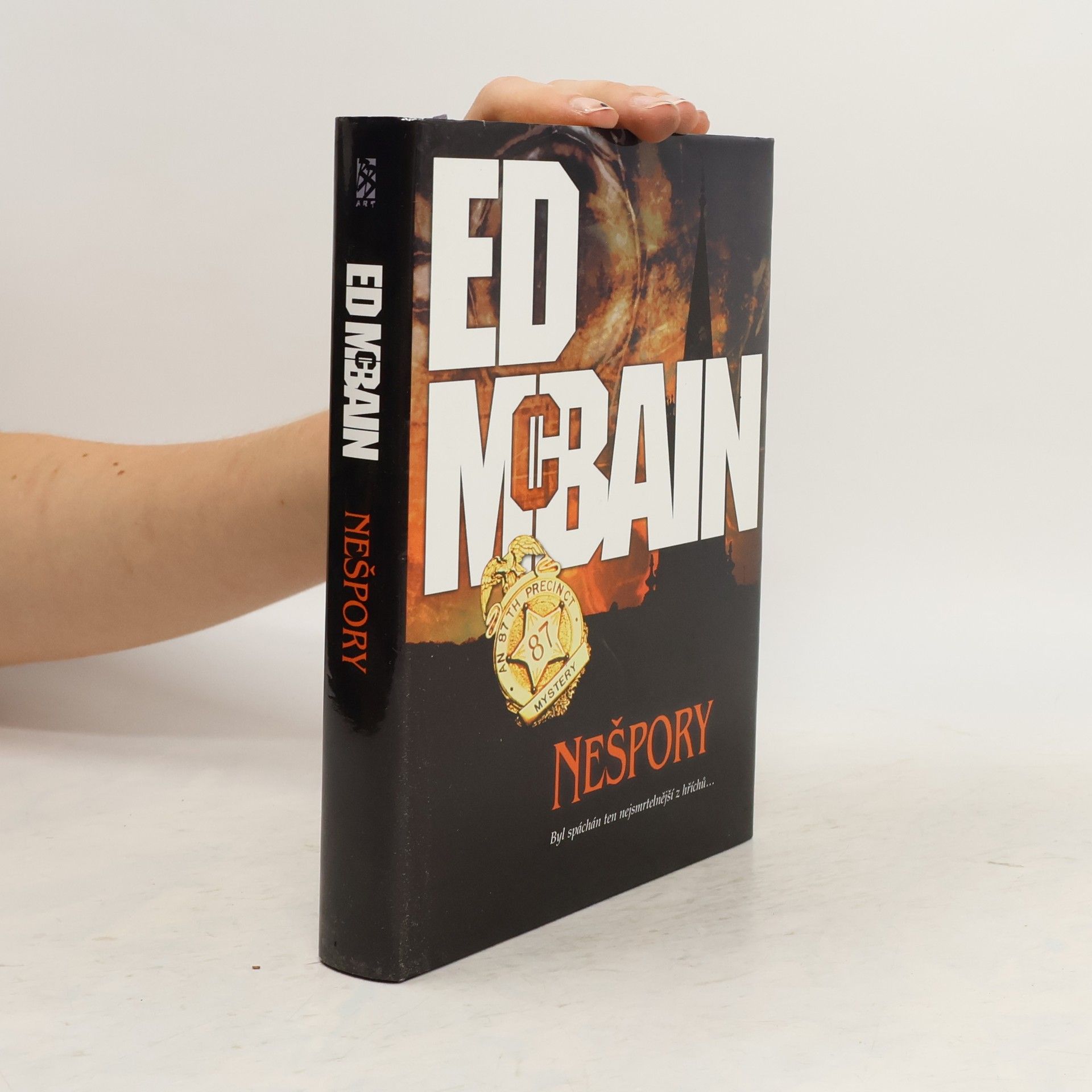 Ed McBain Nešpory. Román z 87. revíru