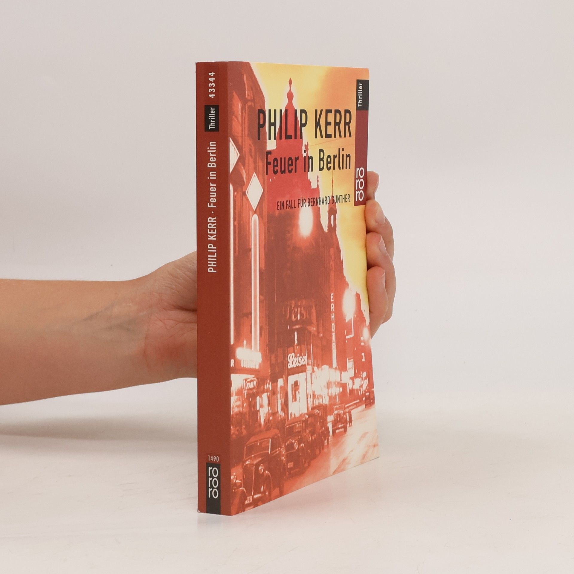 Philip Kerr Feuer in Berlin