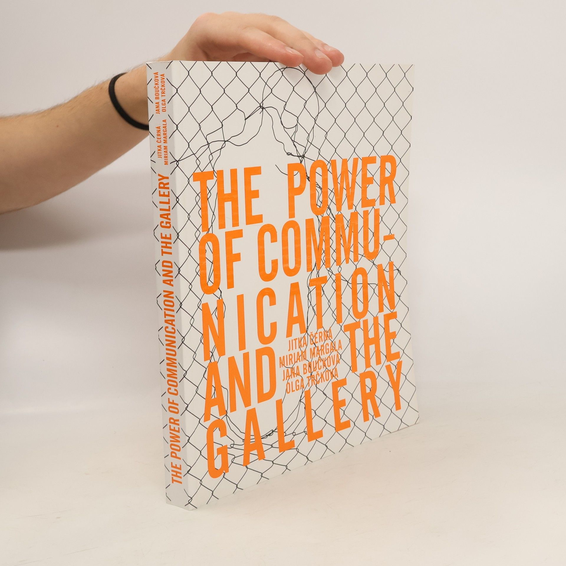 Sam Sráč The power of communication and the gallery