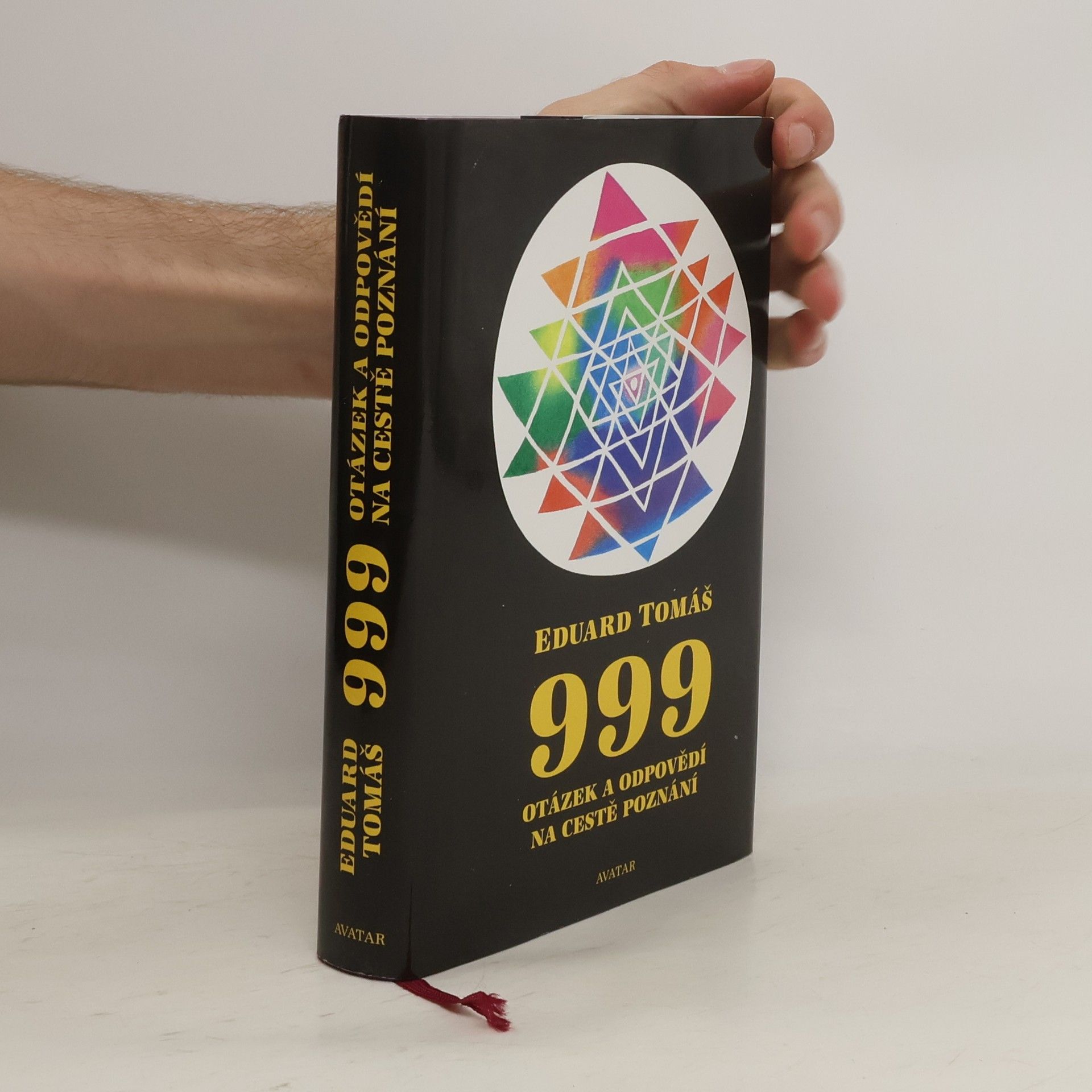 Eduard Tomáš 999 otázek a odpovědí na cestě poznání