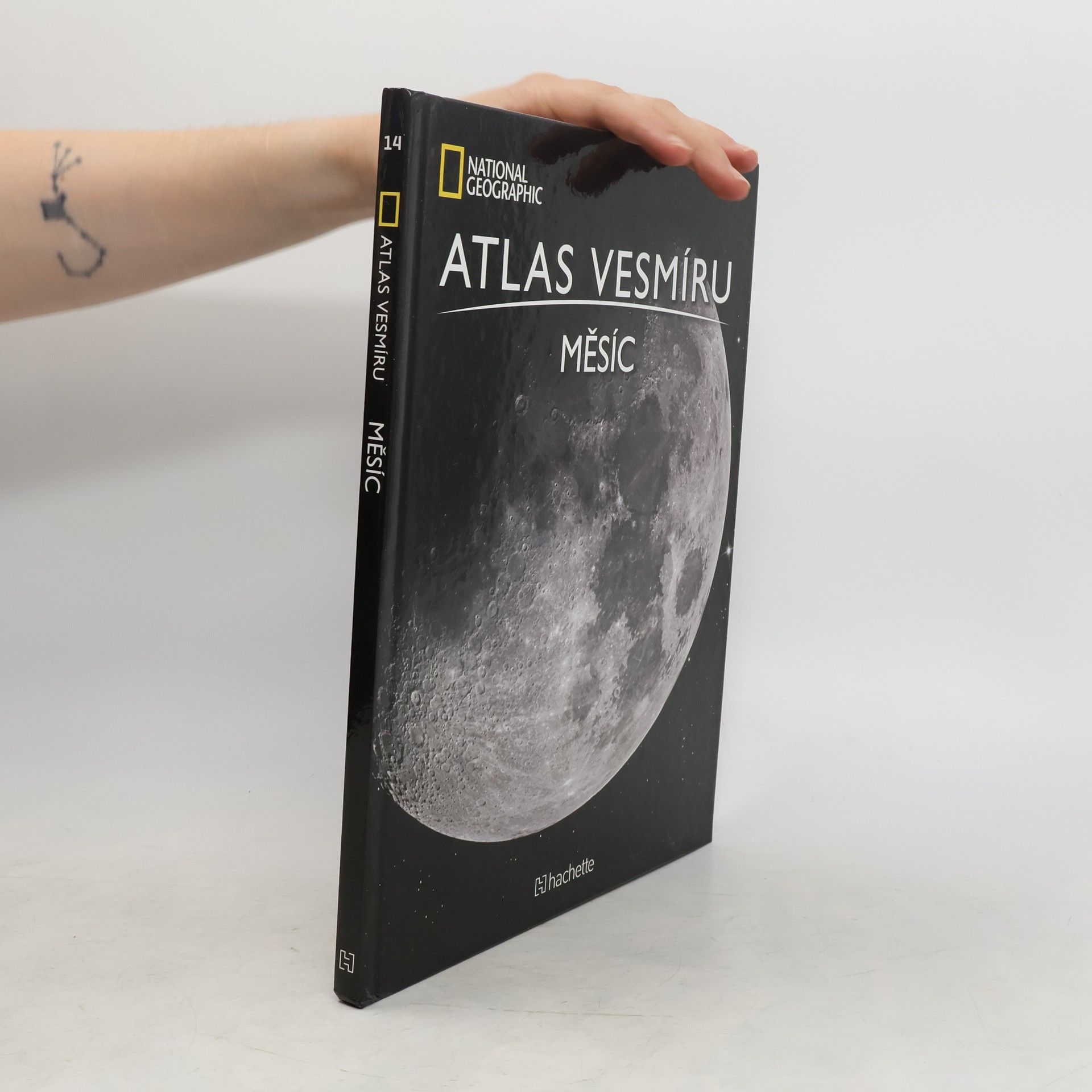 kolektiv Atlas Vesmíru 14. Měsíc