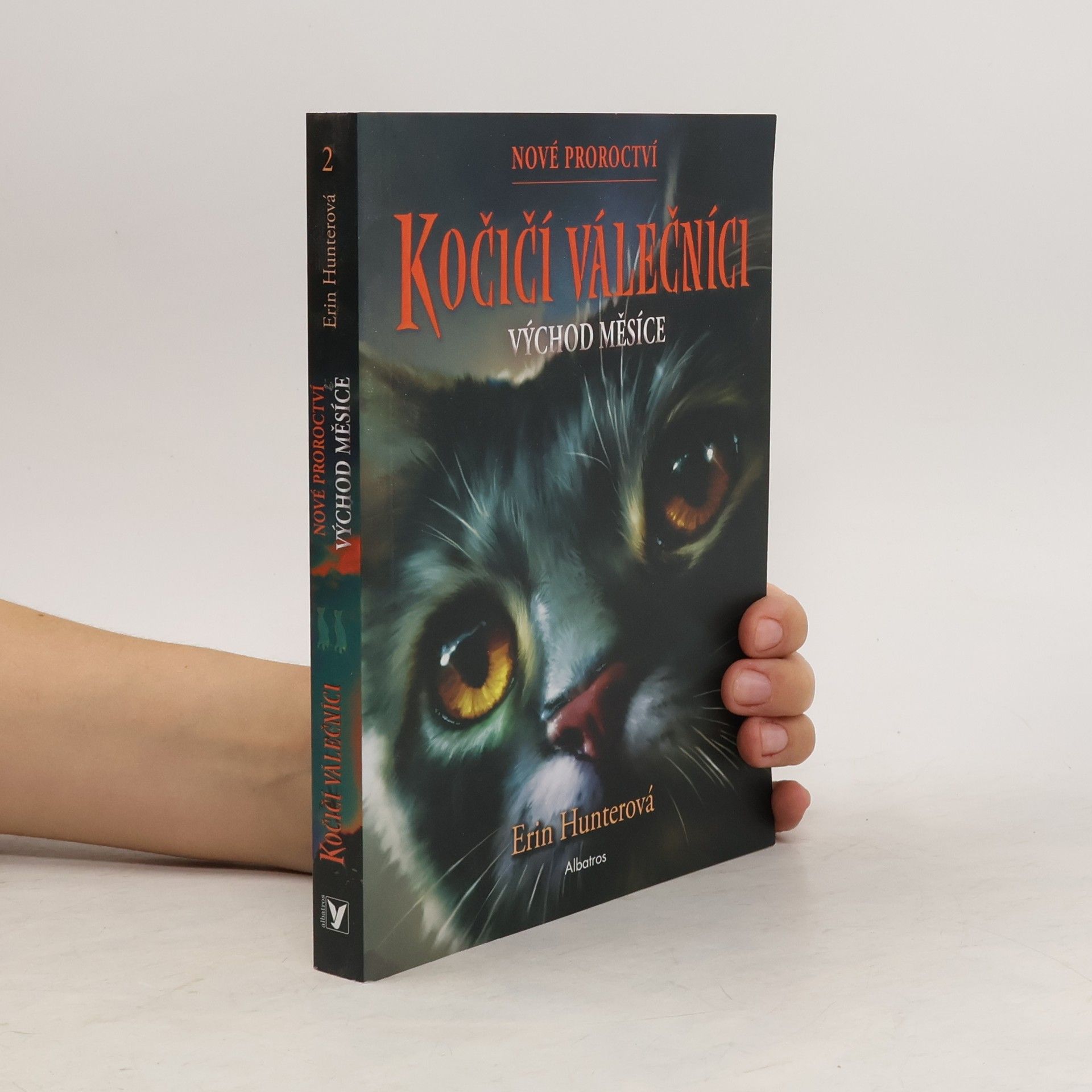 Erin Hunter Východ měsíce