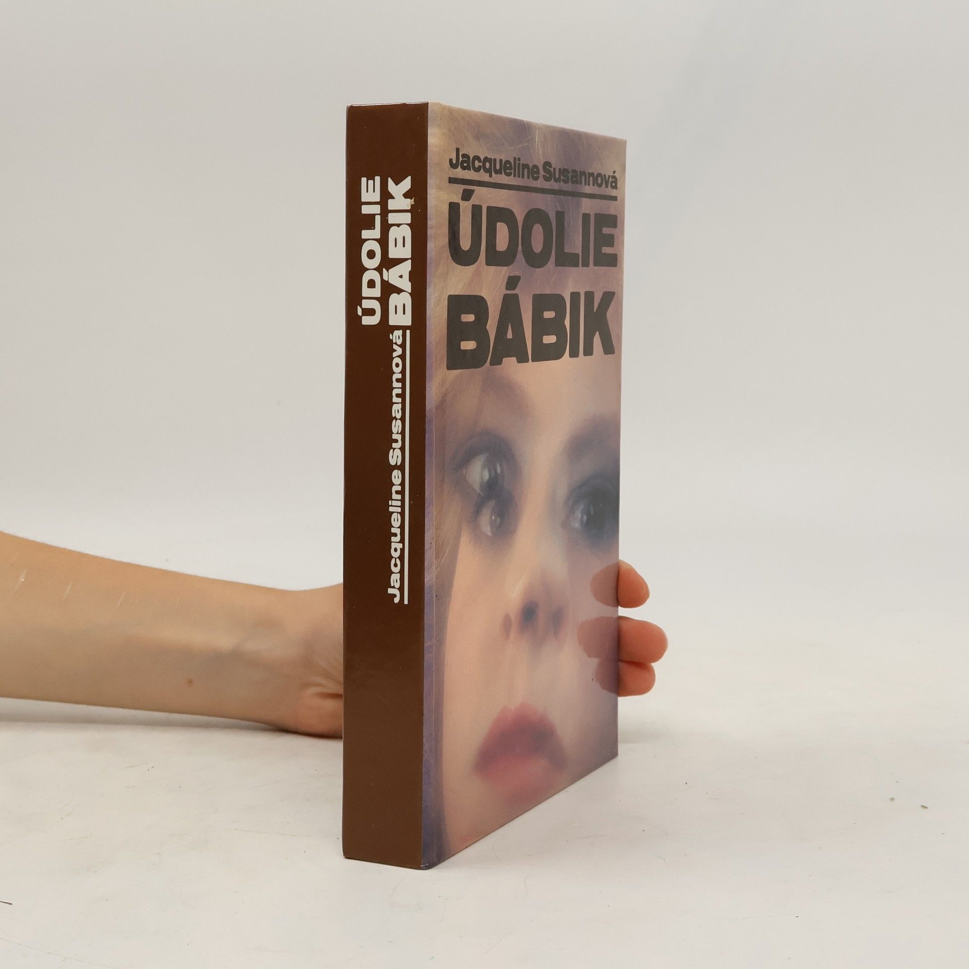 Jacqueline Susann Údolie bábik