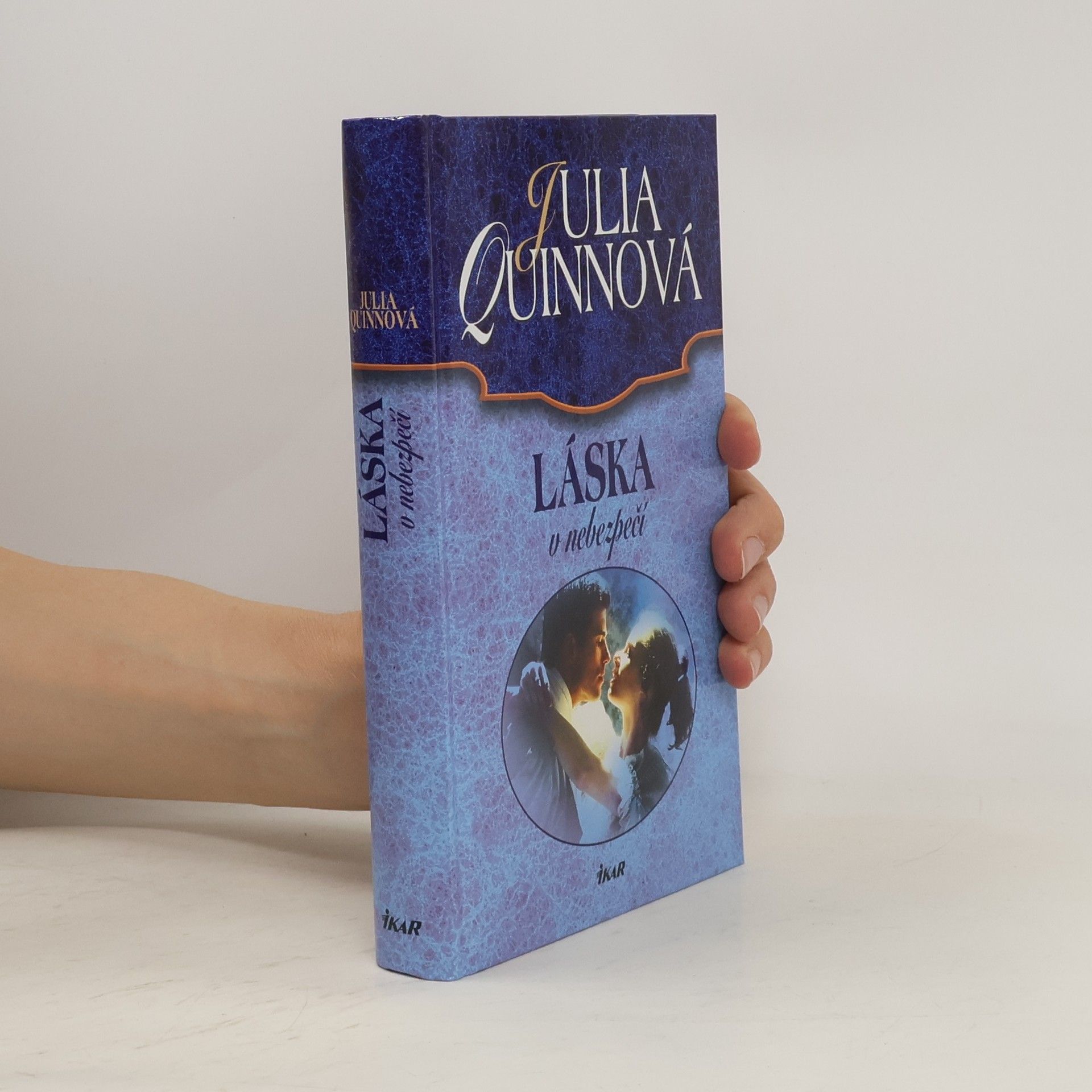Julie Quinnová Láska v nebezpečí