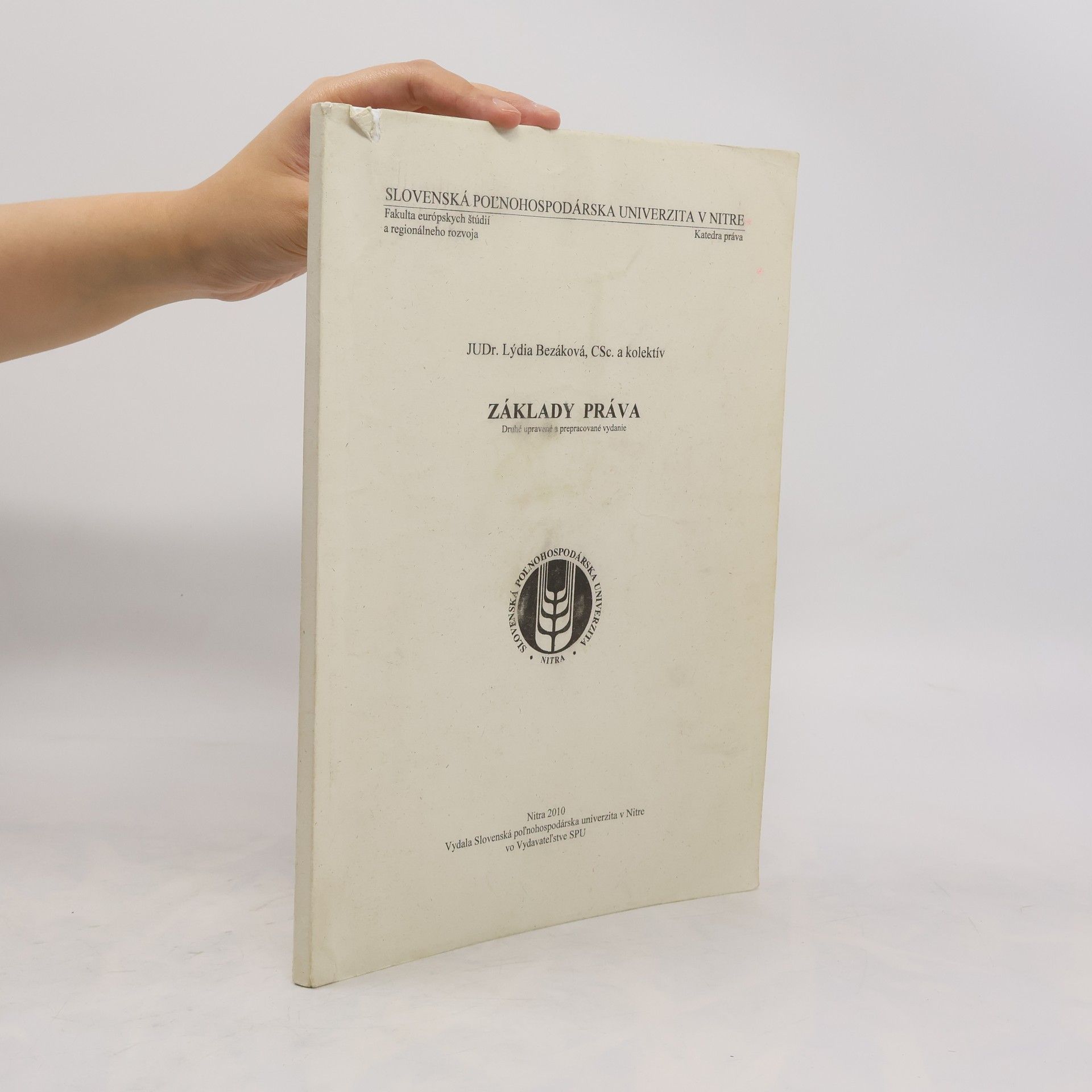 Collectif d'auteurs Základy práva