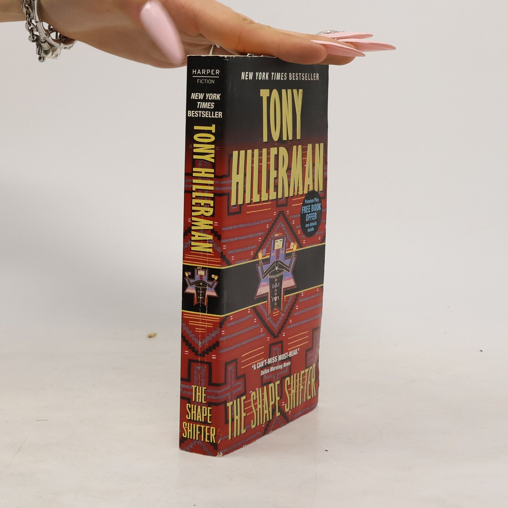 Tony Hillerman The Shape Shifter