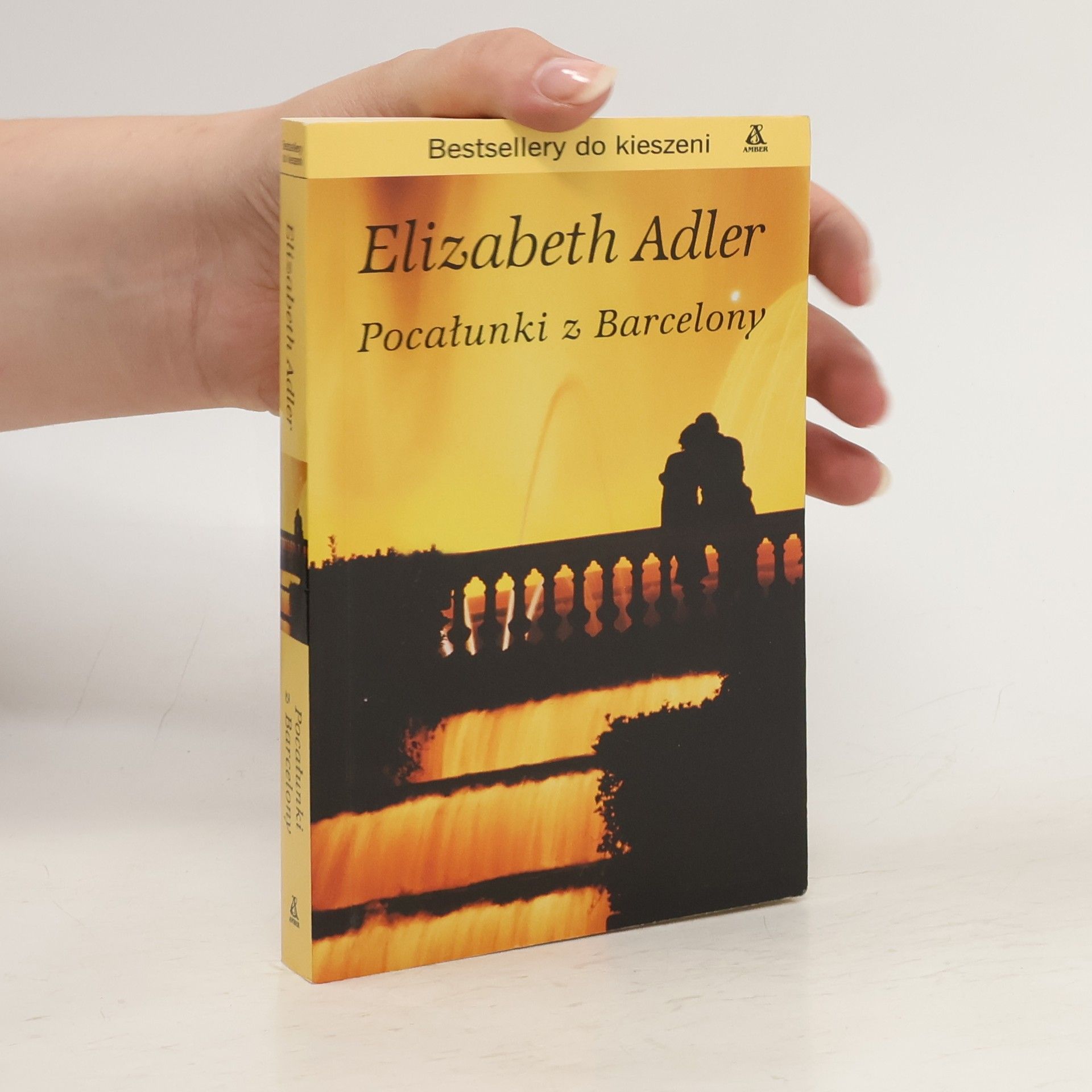 Elizabeth Adler Pocałunki z Barcelony Pocket