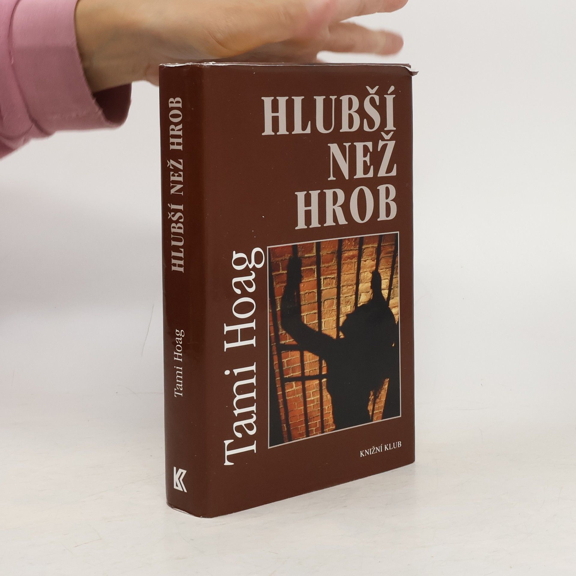 Tami Hoag Hlubší než hrob