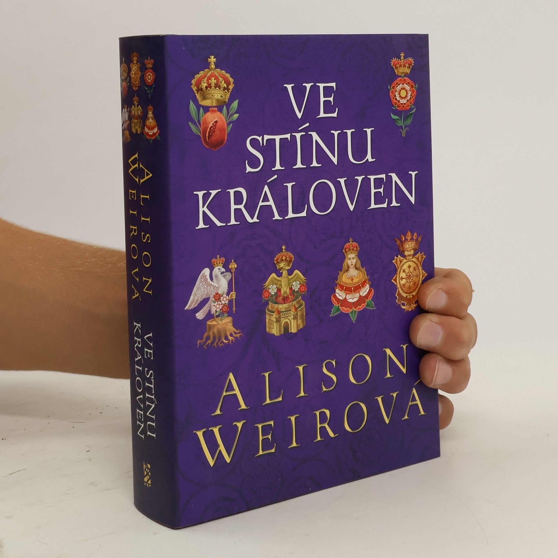 Alisom Weir Ve stínu královen