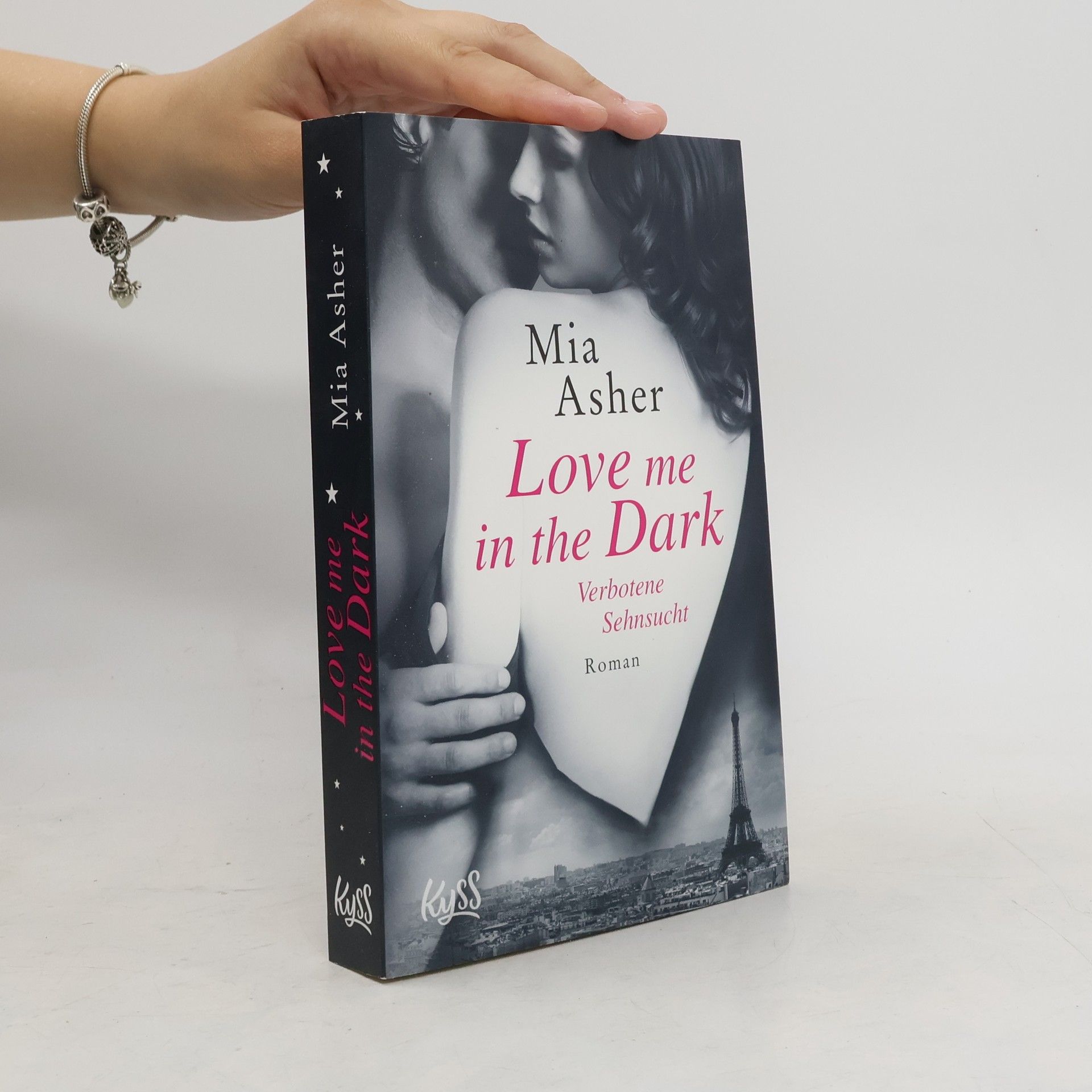 Mia Asher Love me in the dark – verbotene Sehnsucht