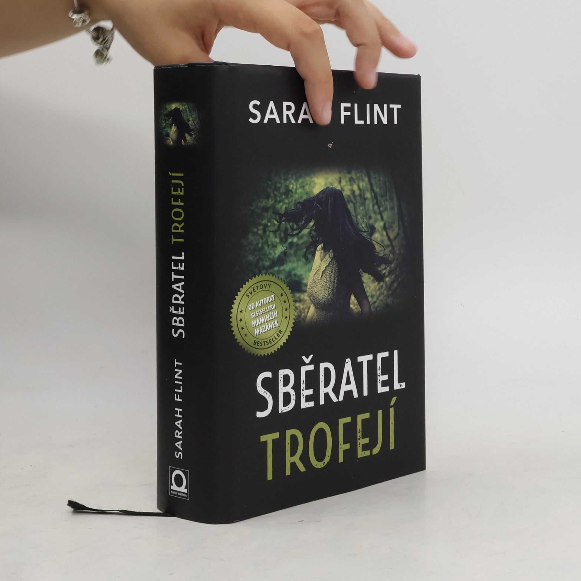 Sarah Flint Sběratel trofejí