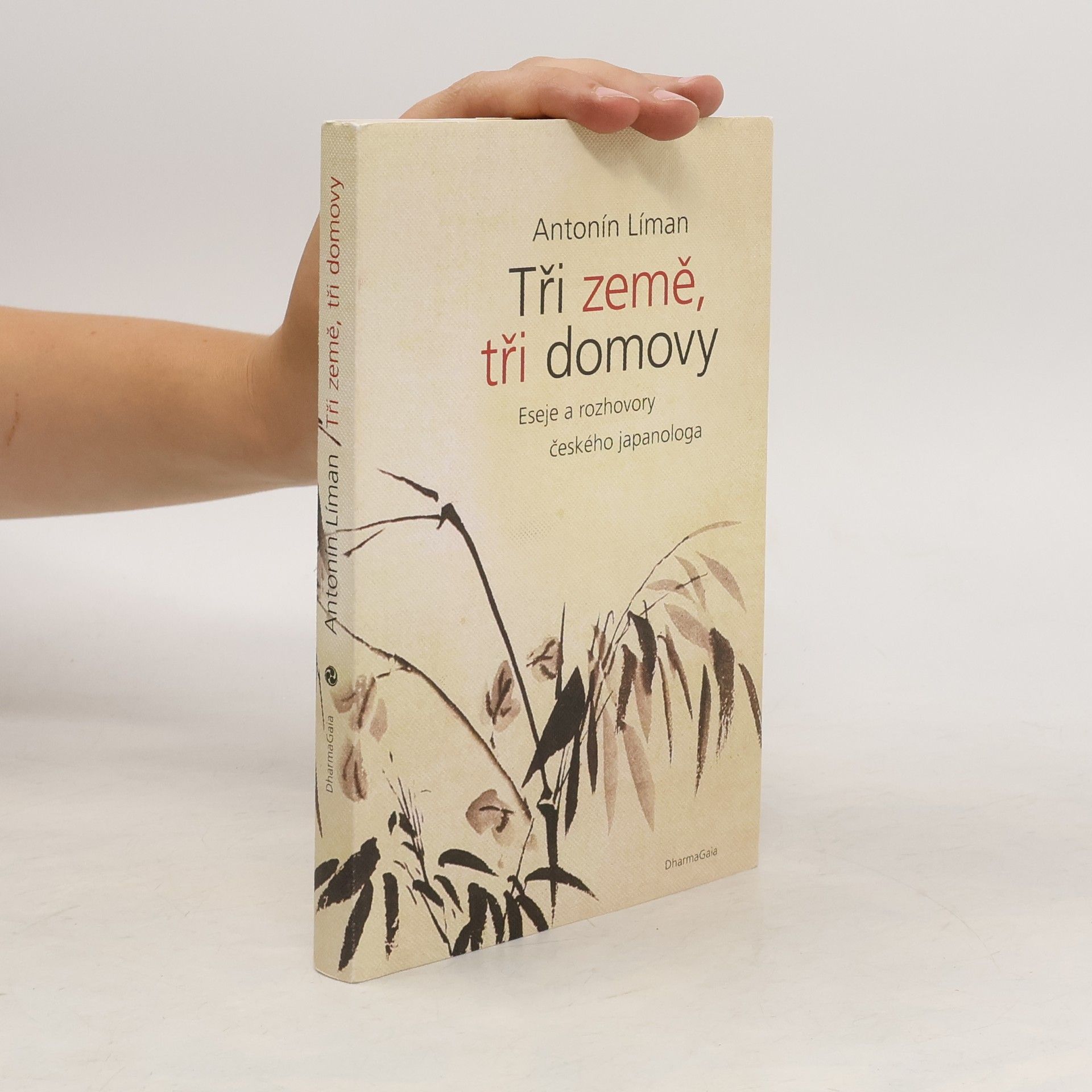 Antonín Líman Tři země, tři domovy. Eseje a rozhovory českého japanologa