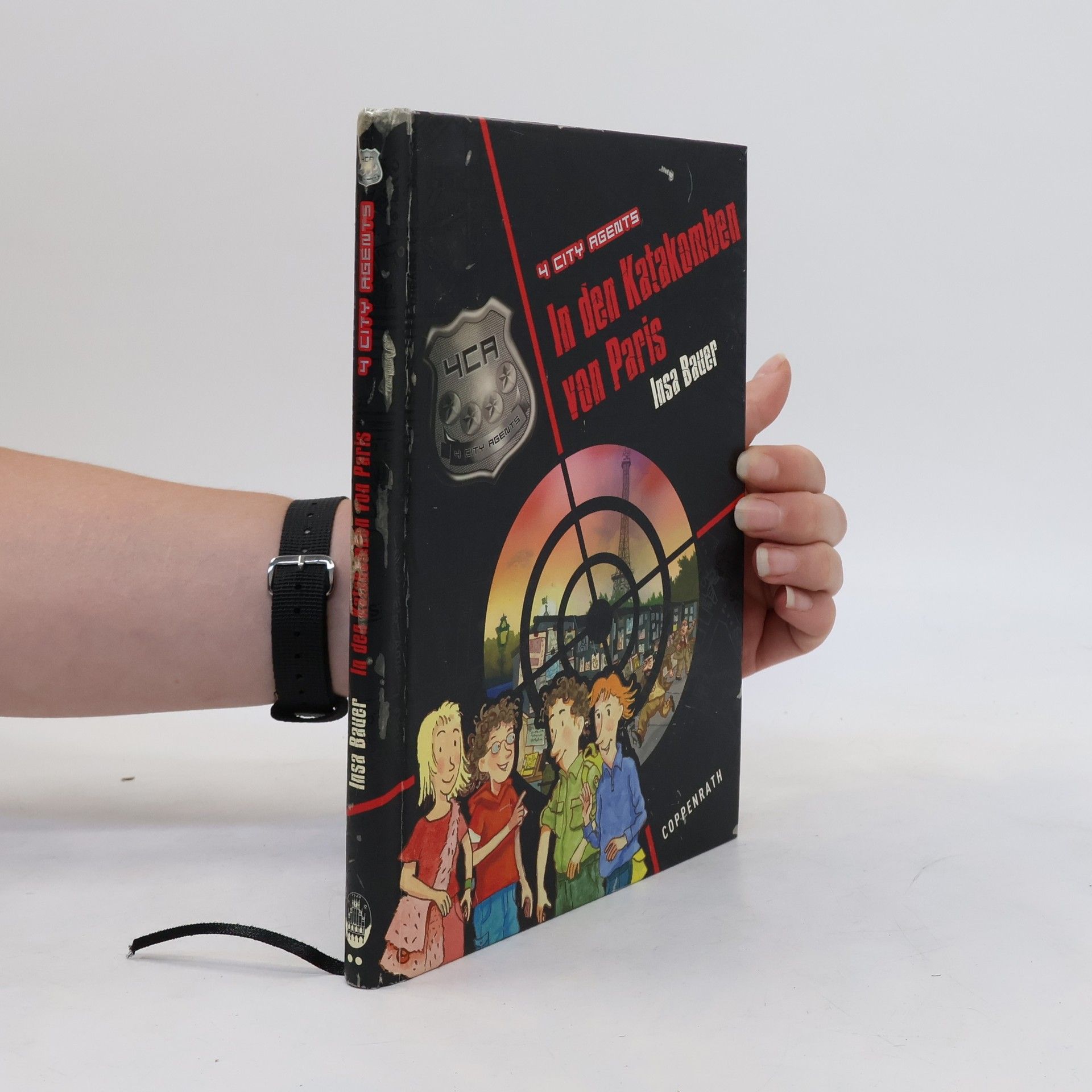 Insa Bauer In den Katakomben von Paris