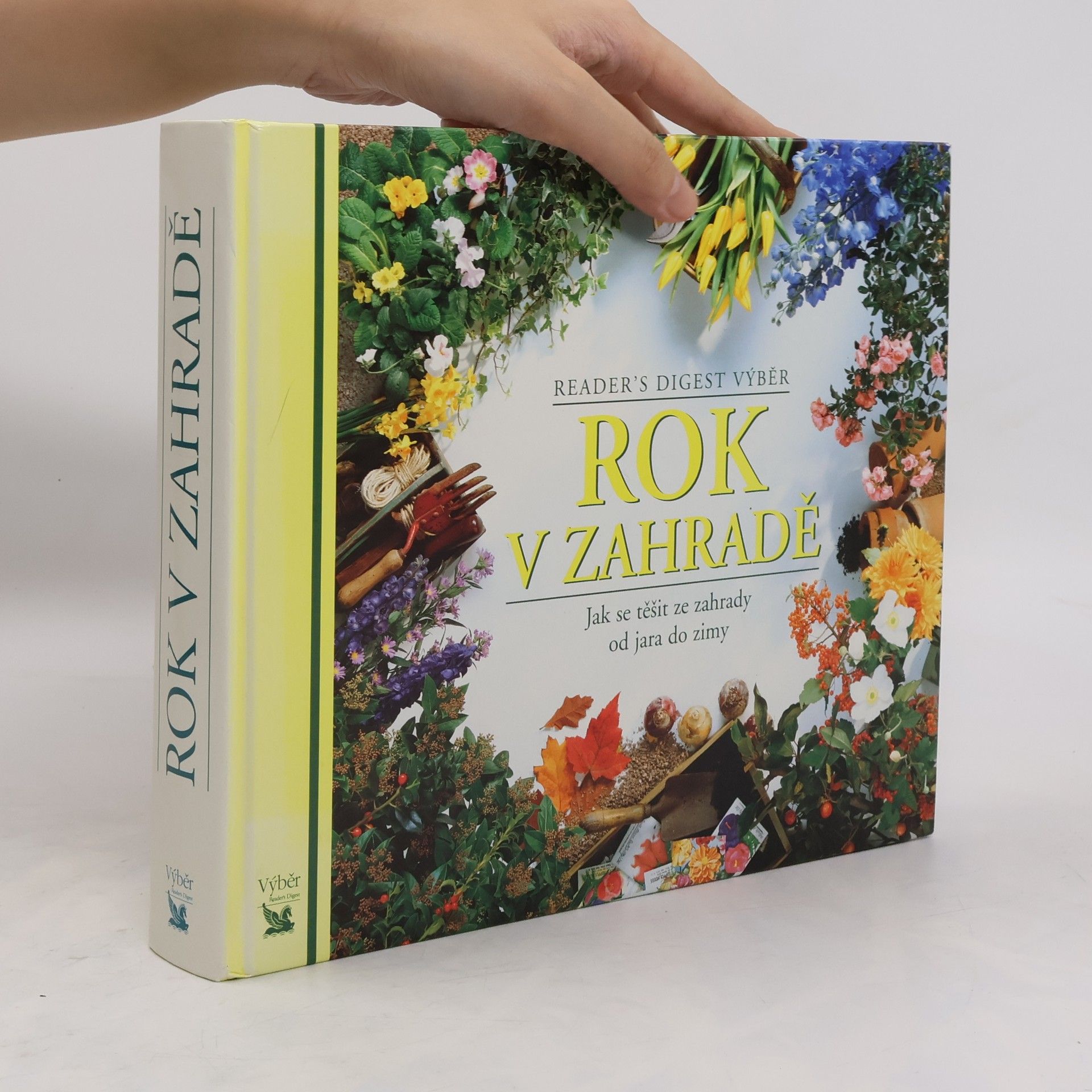Autorenkollektiv Rok v zahradě. Jak se těšit ze zahrady od jara do zimy