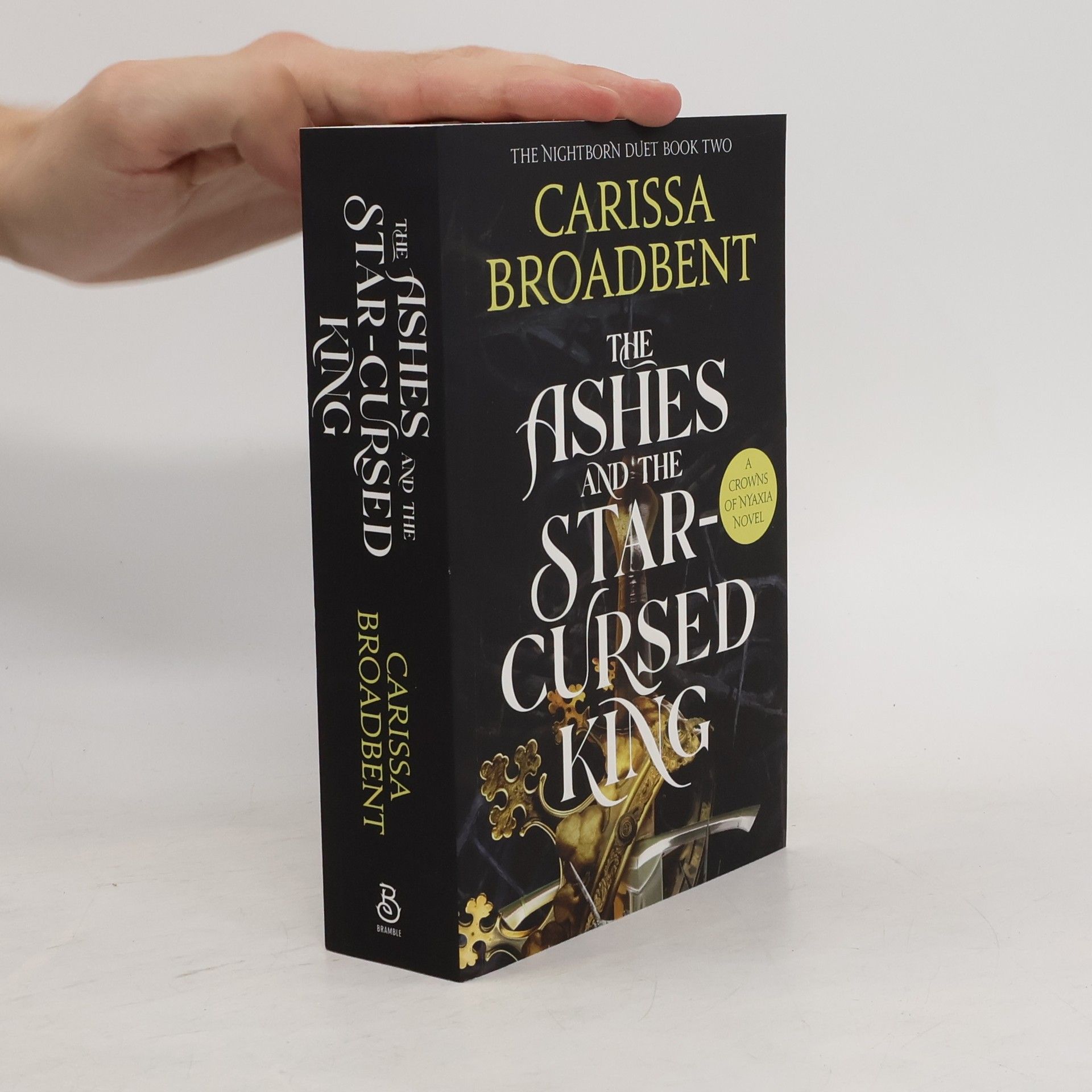 Carissa Broadbent The Ashes and the Star-Cursed King
