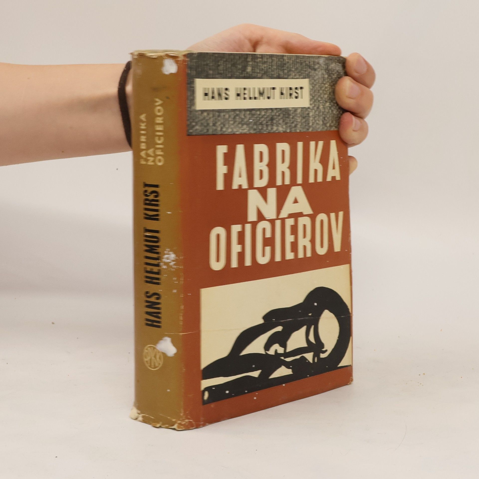 Hans Hellmut Kirst Fabrika na oficierov