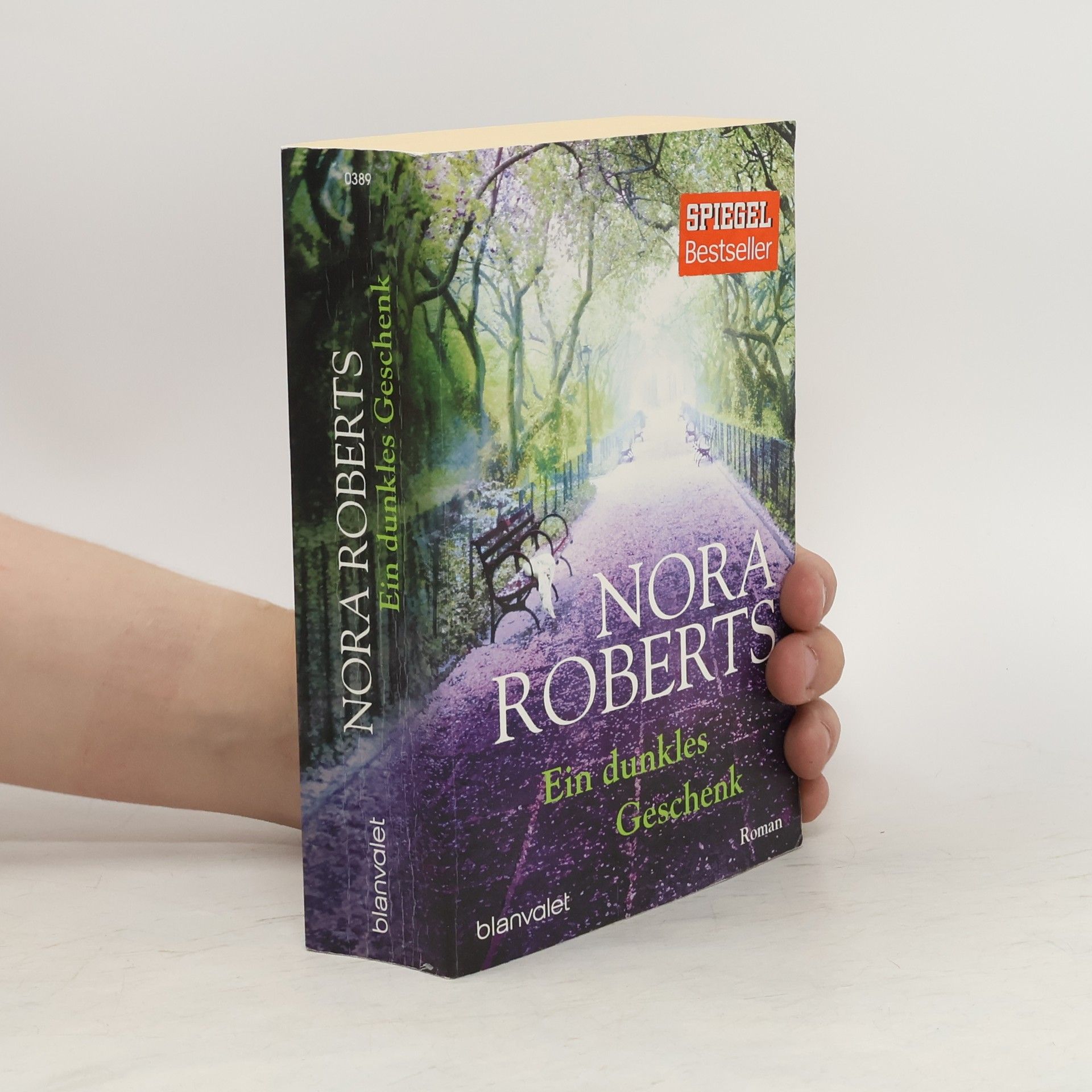 Nora Roberts Ein dunkles Geschenk: roman