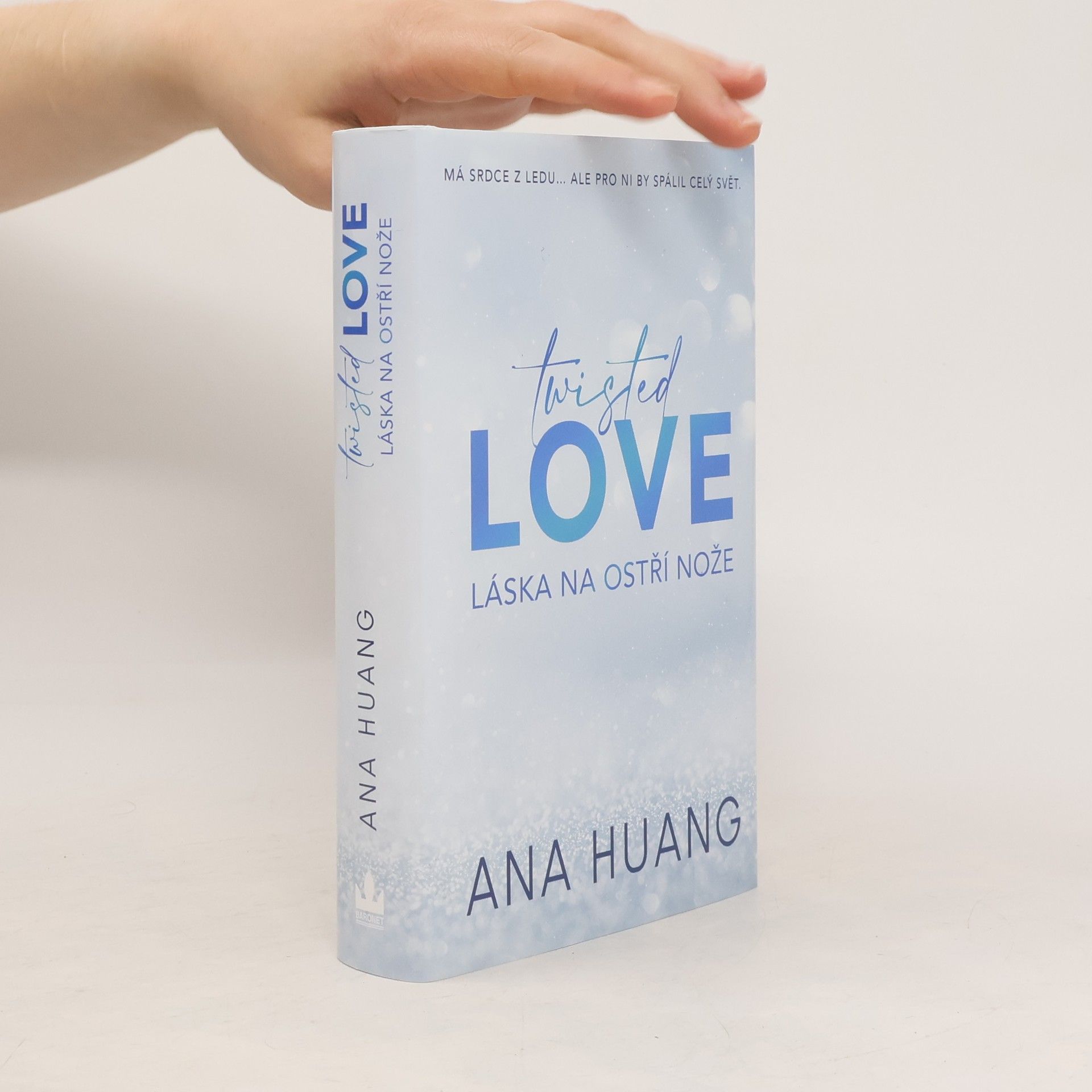 Ana Huang Twisted love: láska na ostří nože