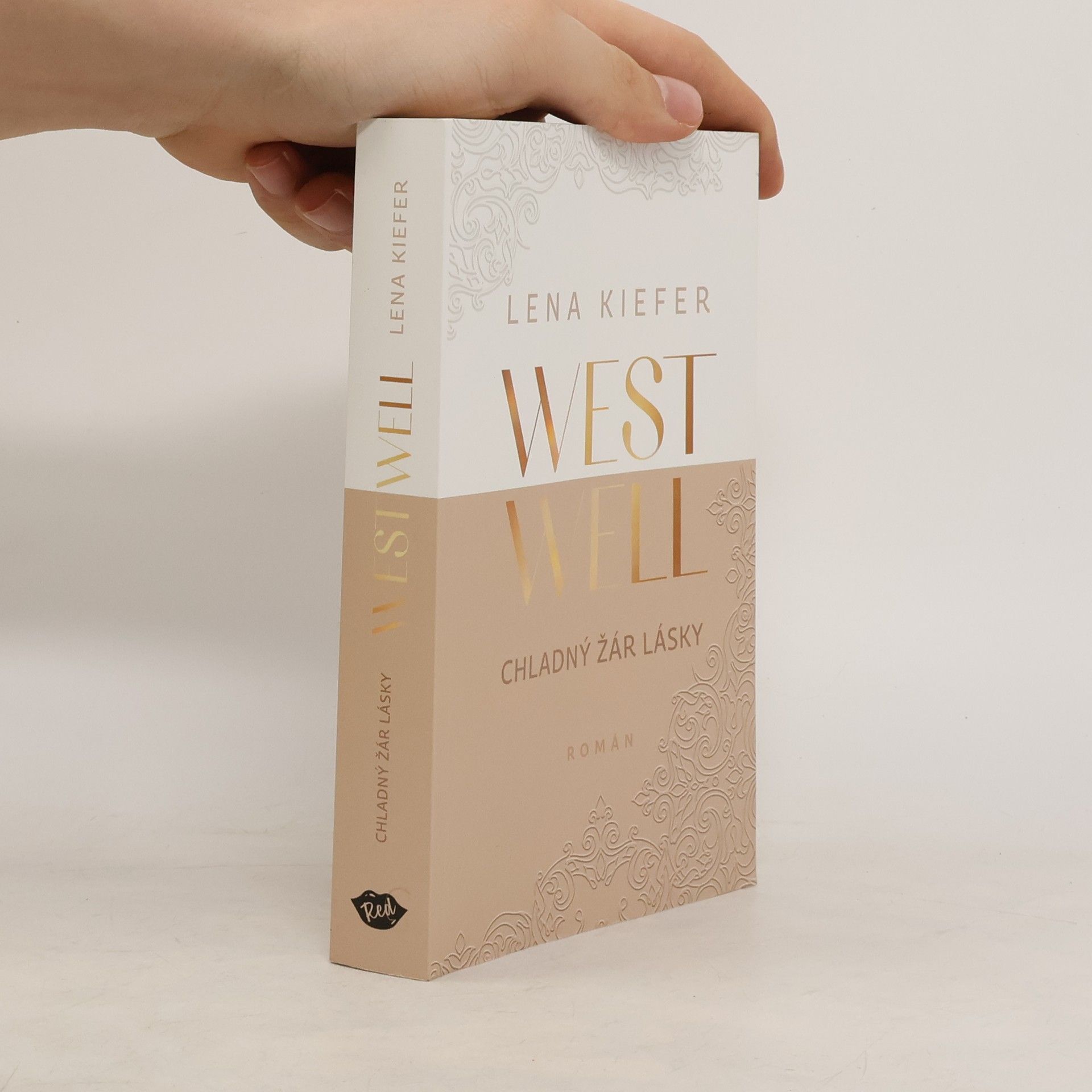 Lena Kiefer Westwell: Chladný žár lásky