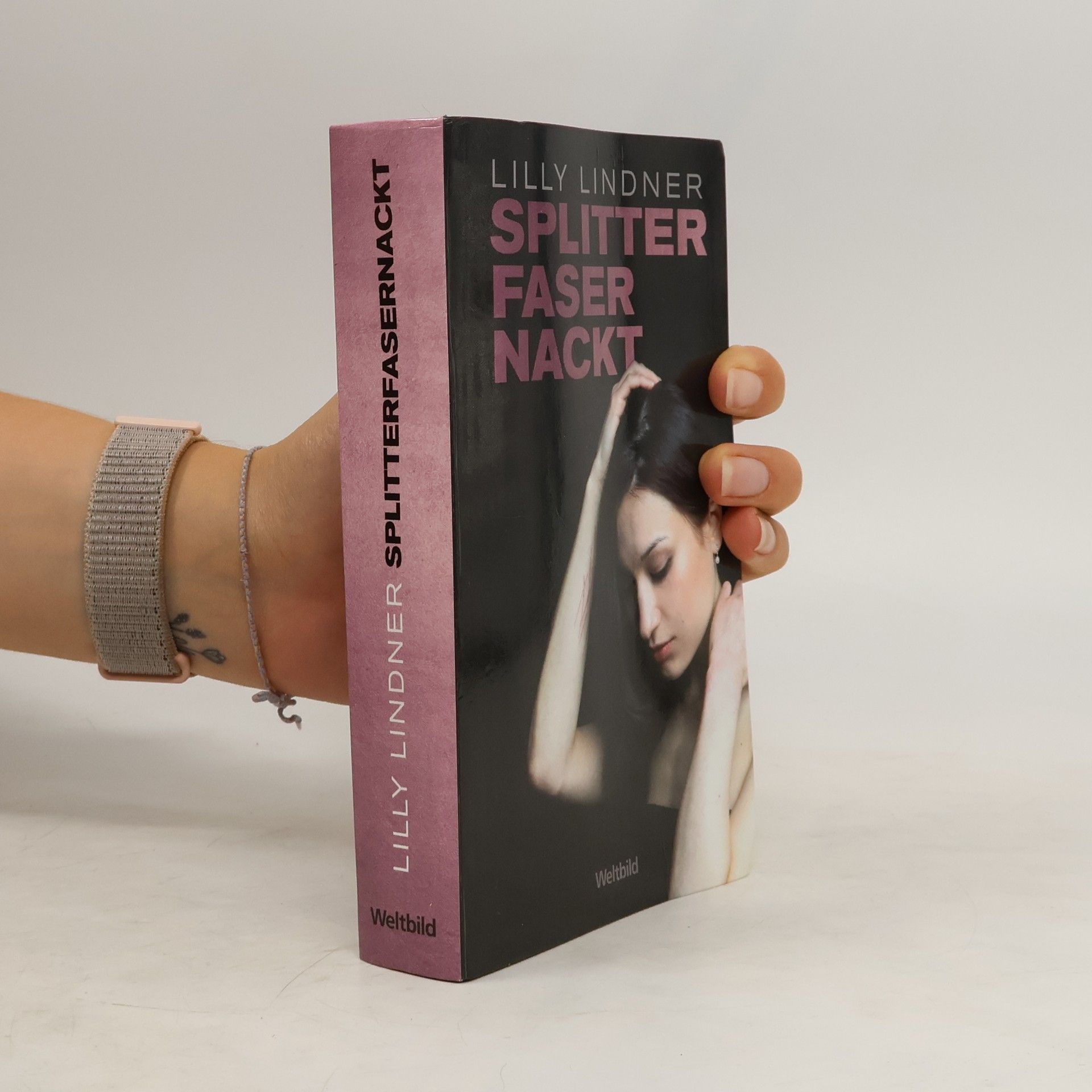 Lilly Lindner Splitterfasernackt