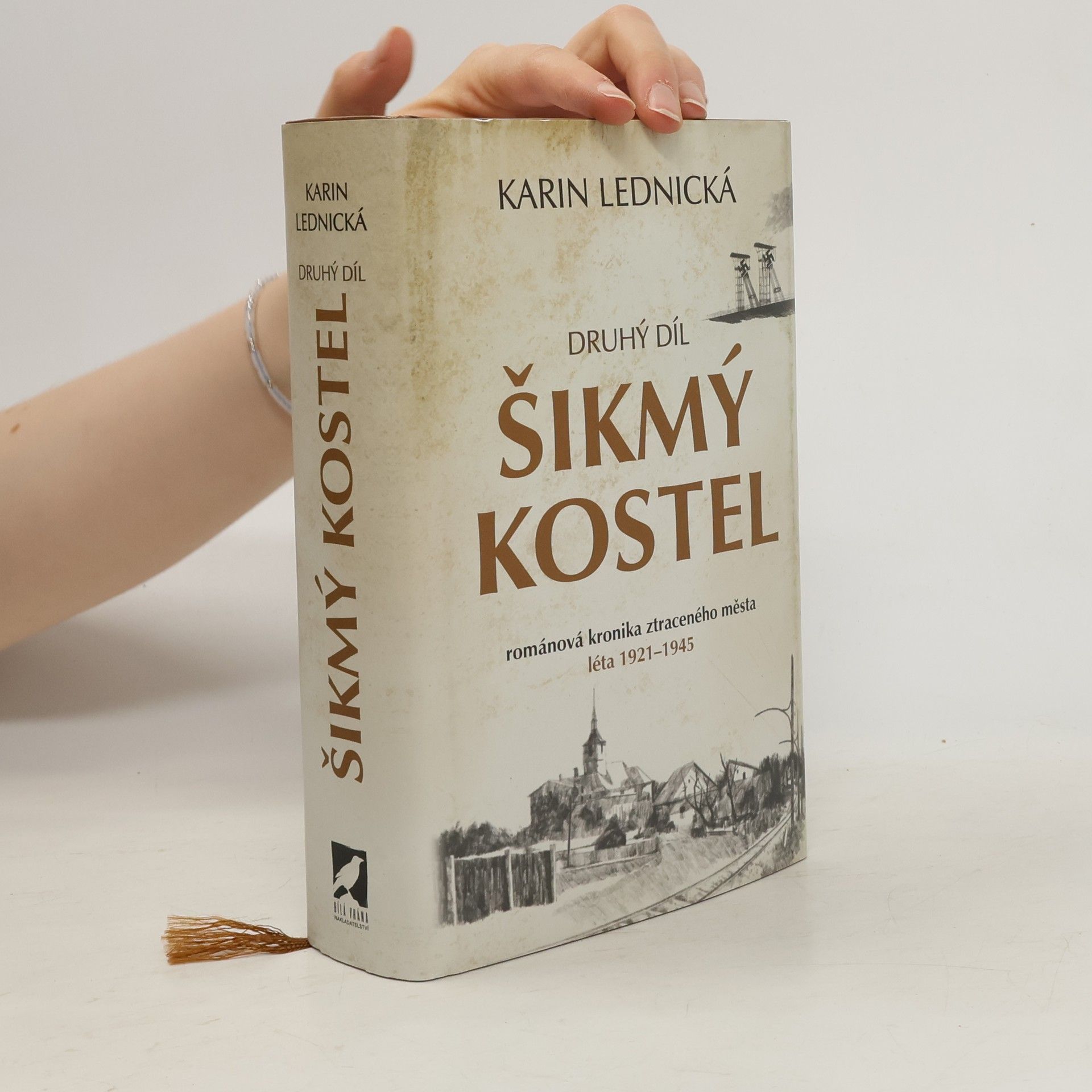 Karin Lednická Šikmý kostel 2