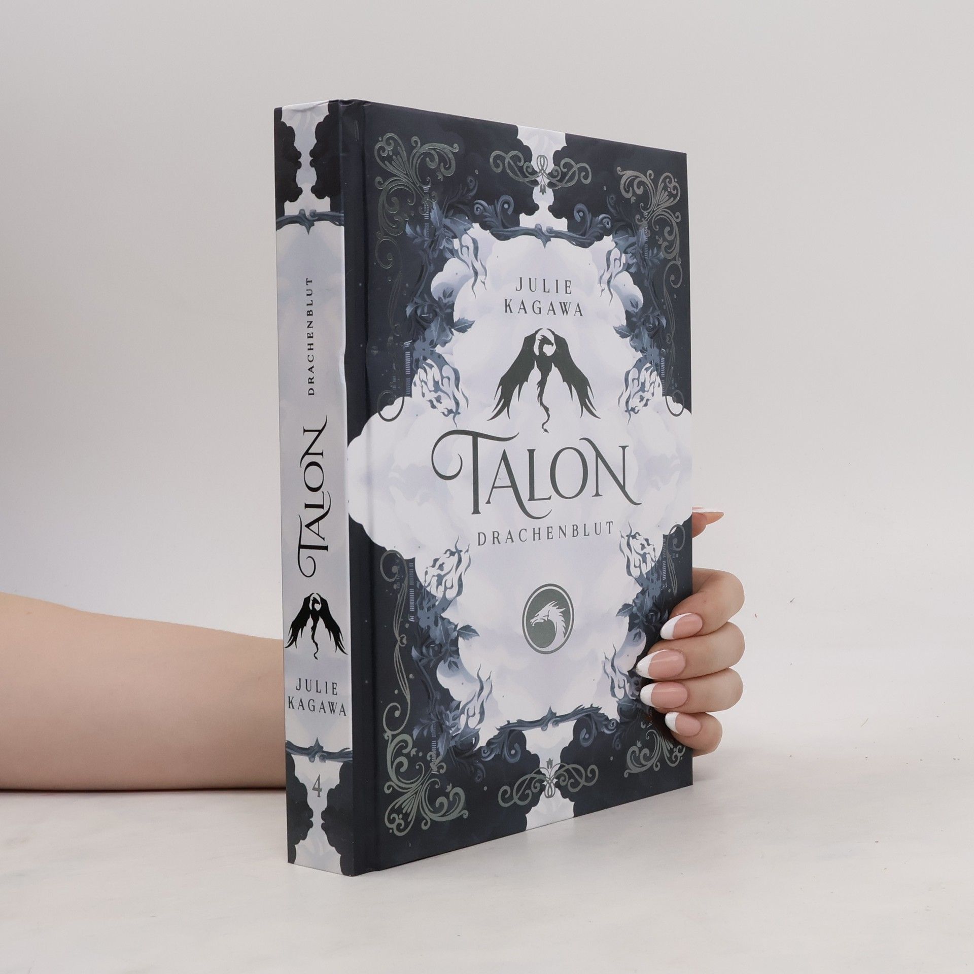 Julie Kagawa Talon 4.