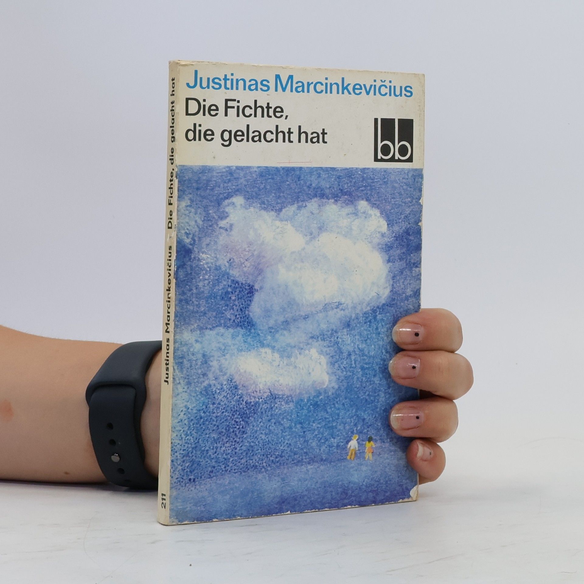 Justinas Marcinkevičius Die fichte, die gelacht hat