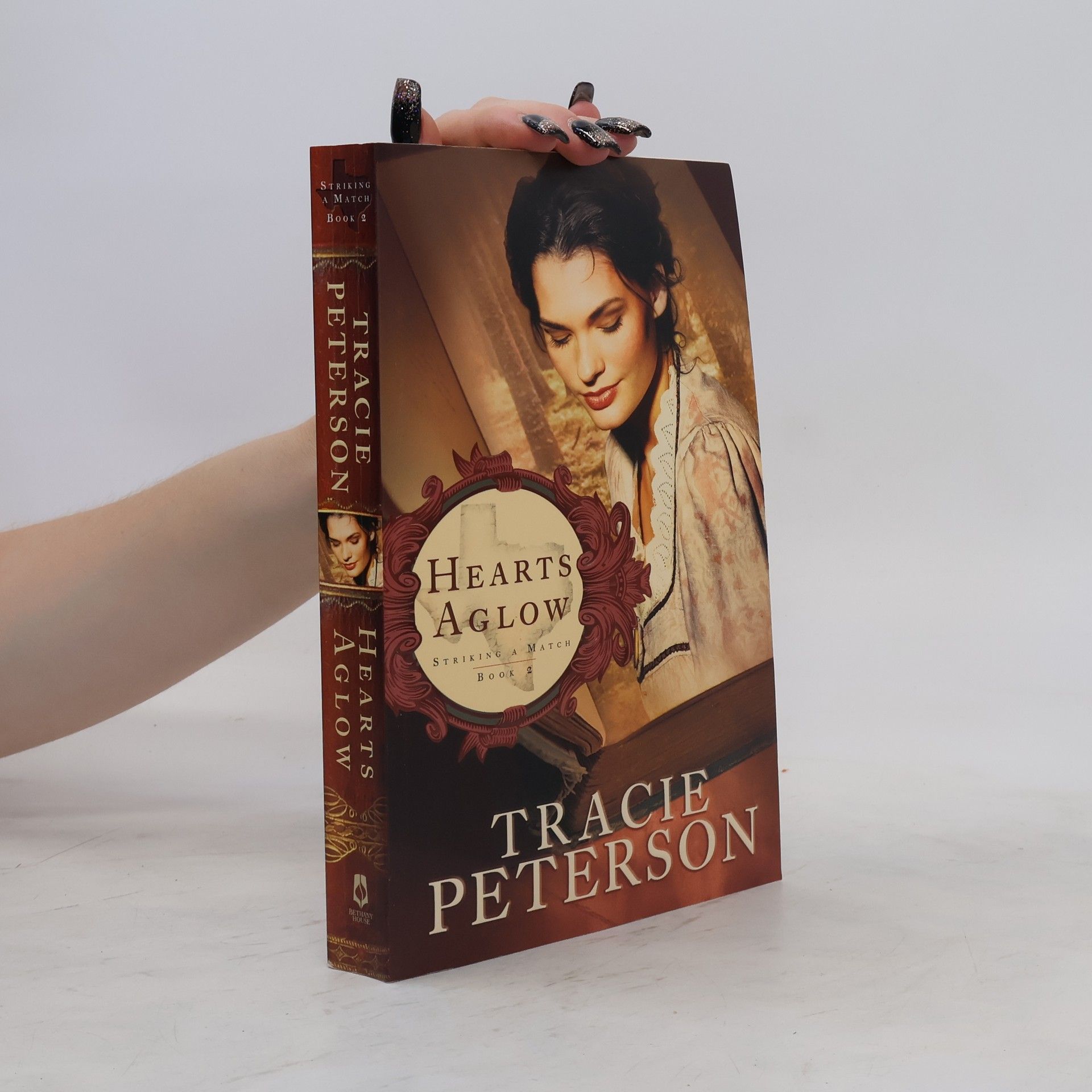 Tracie Peterson Hearts Aglow. Striking a Match Book 2