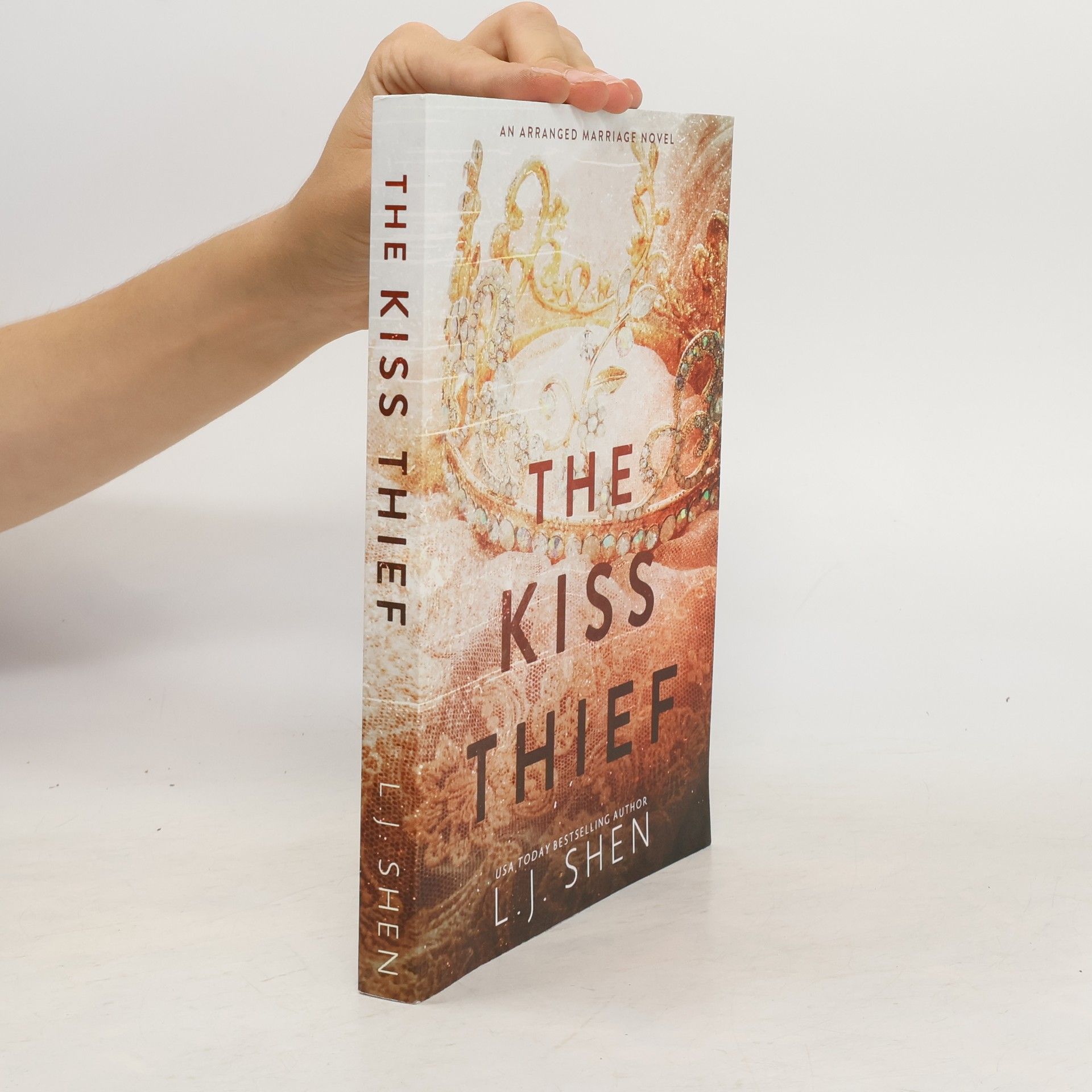 L. J. Shen The Kiss Thief