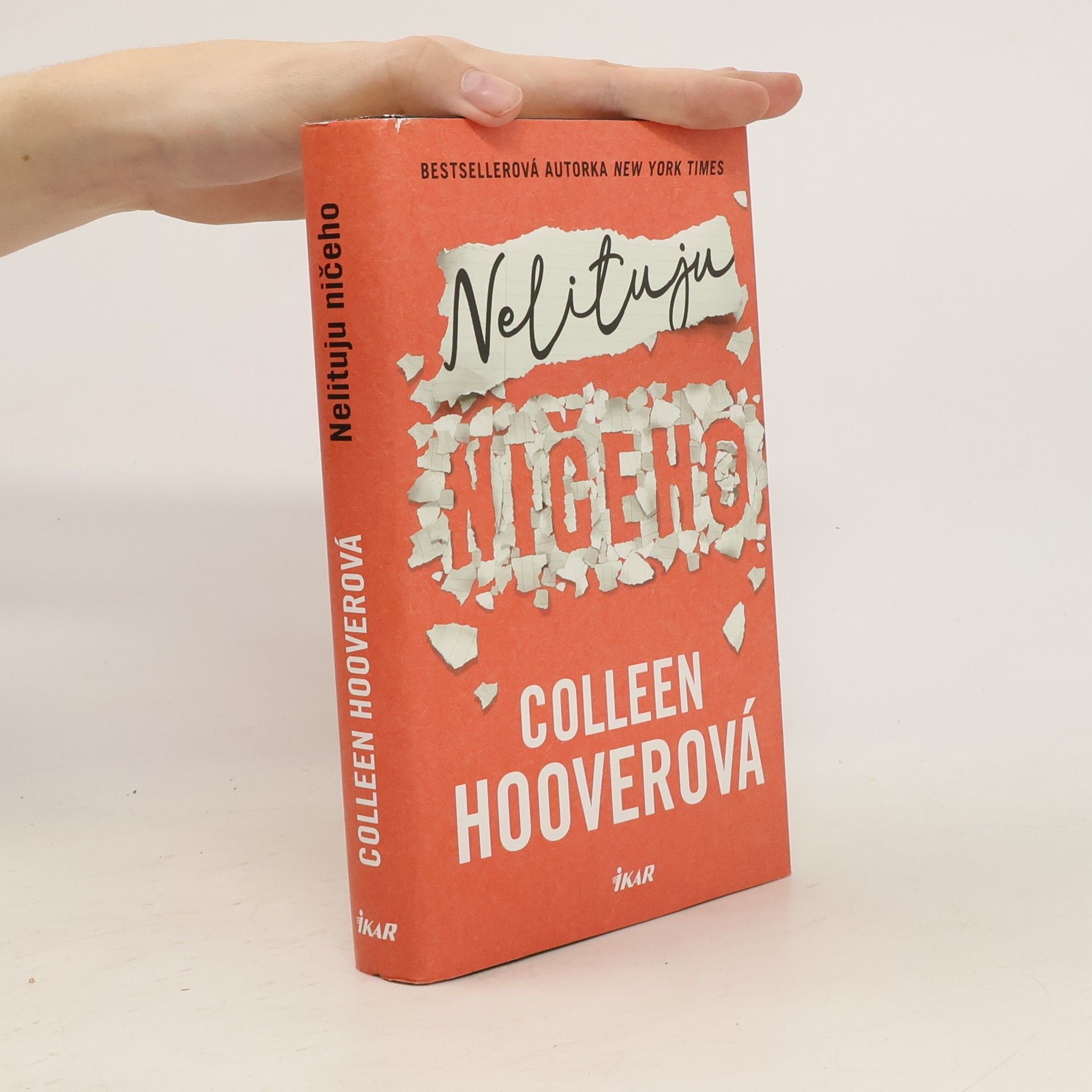 Colleen Hoover Nelituju ničeho