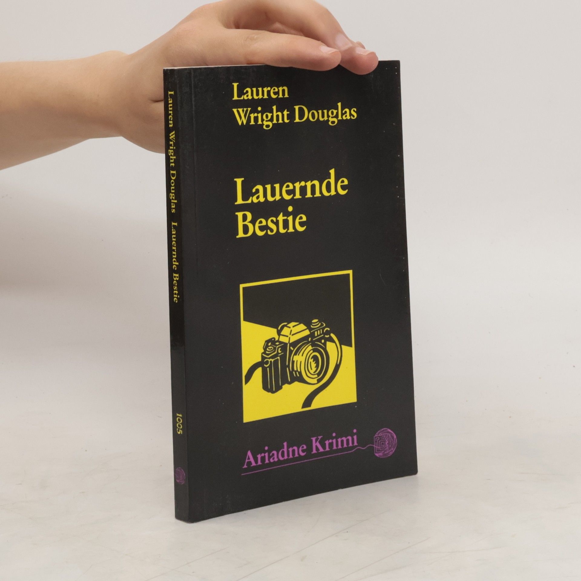 Lauren Wright Douglas Lauernde Bestie