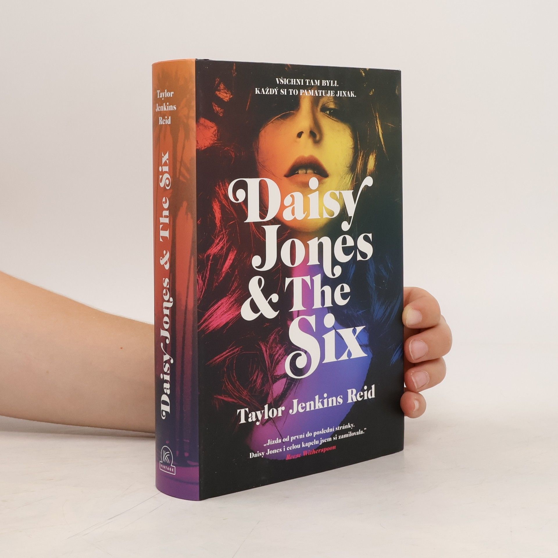 Taylor Jenkins Reid Daisy Jones & The Six