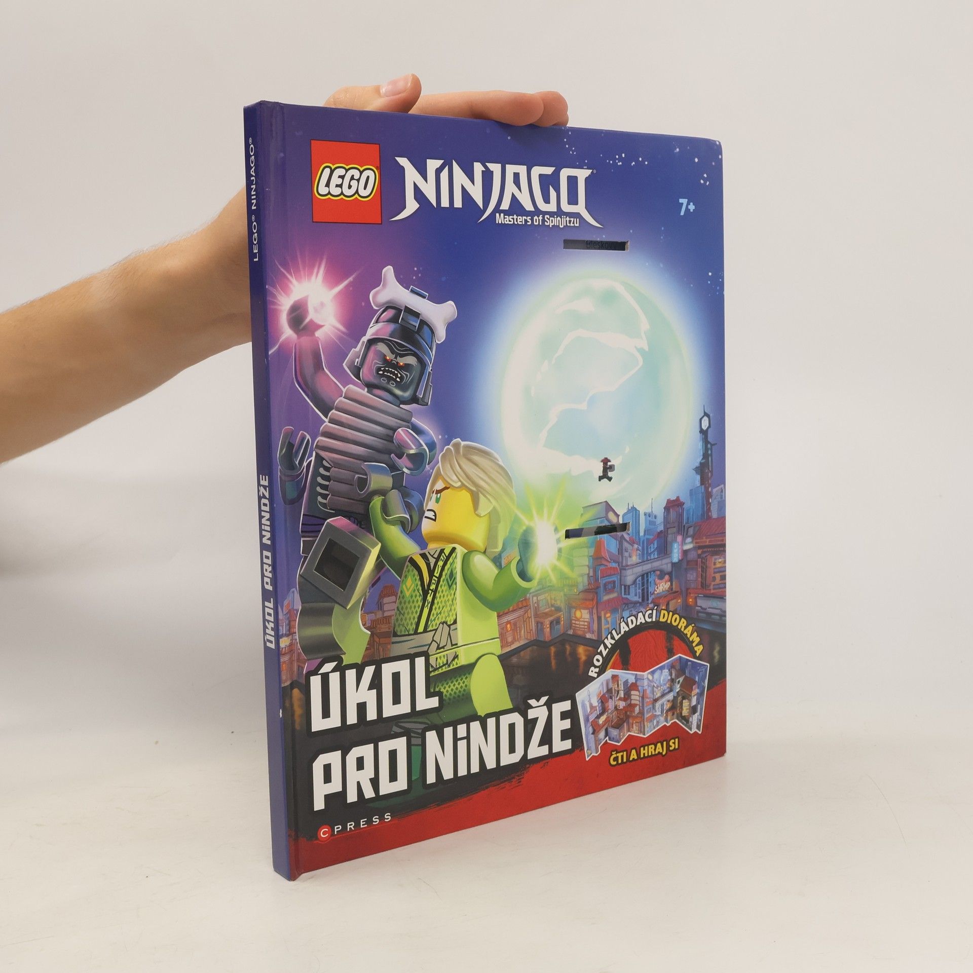 Tracey West LEGO Ninjago : masters of Spinjitzu. Úkol pro nindže