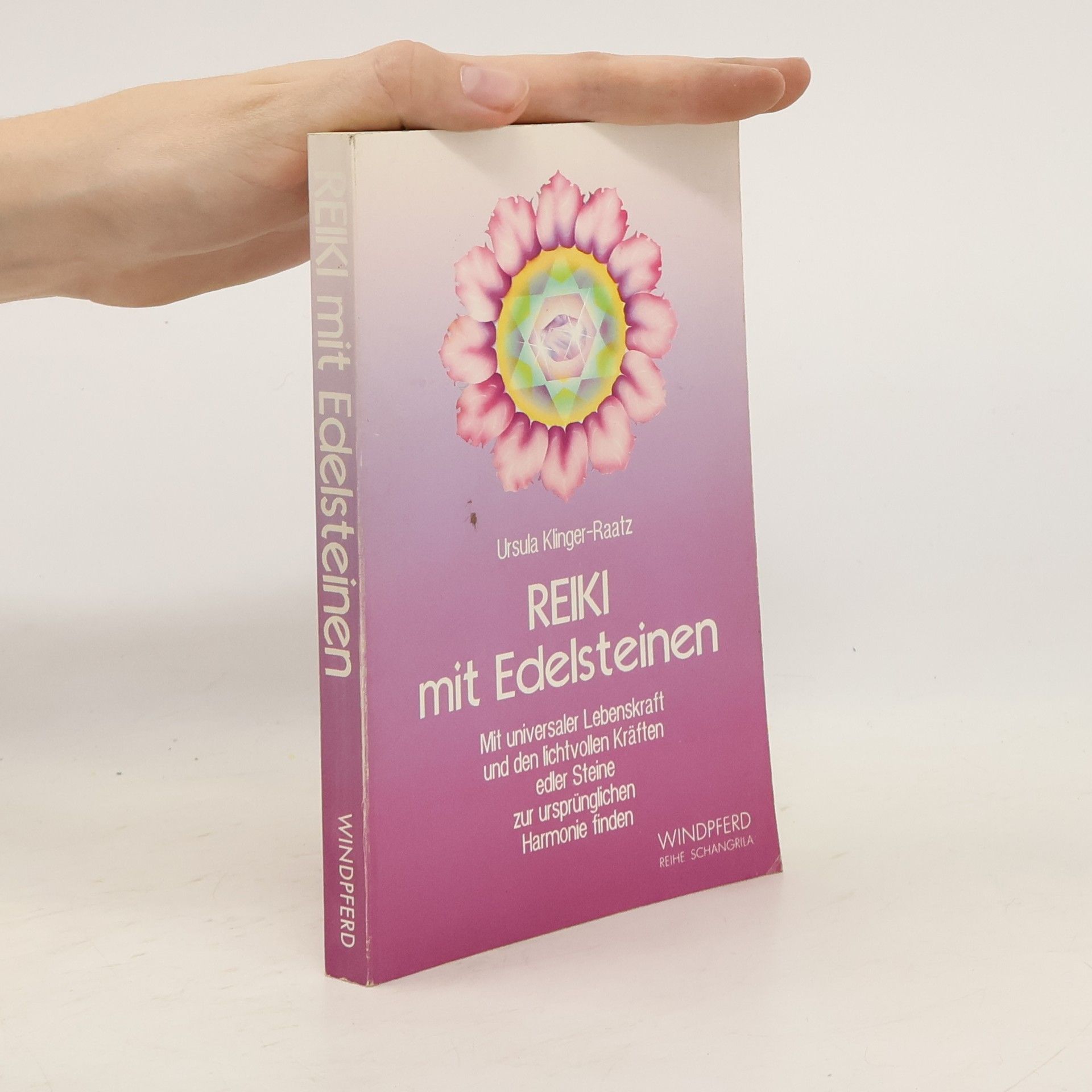 Ursula Klinger Omenka Reiki mit Edelsteinen