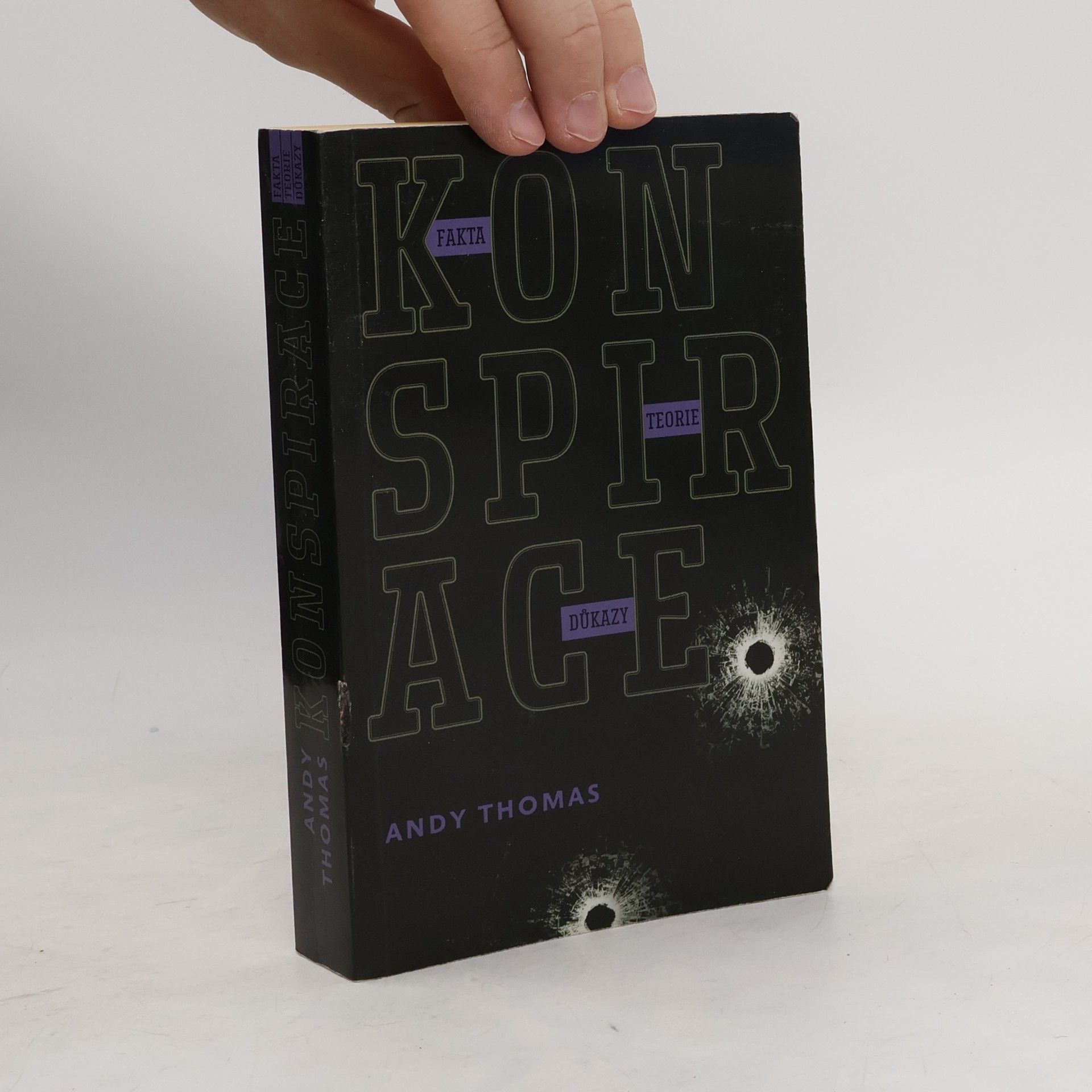 Andy Thomas Konspirace