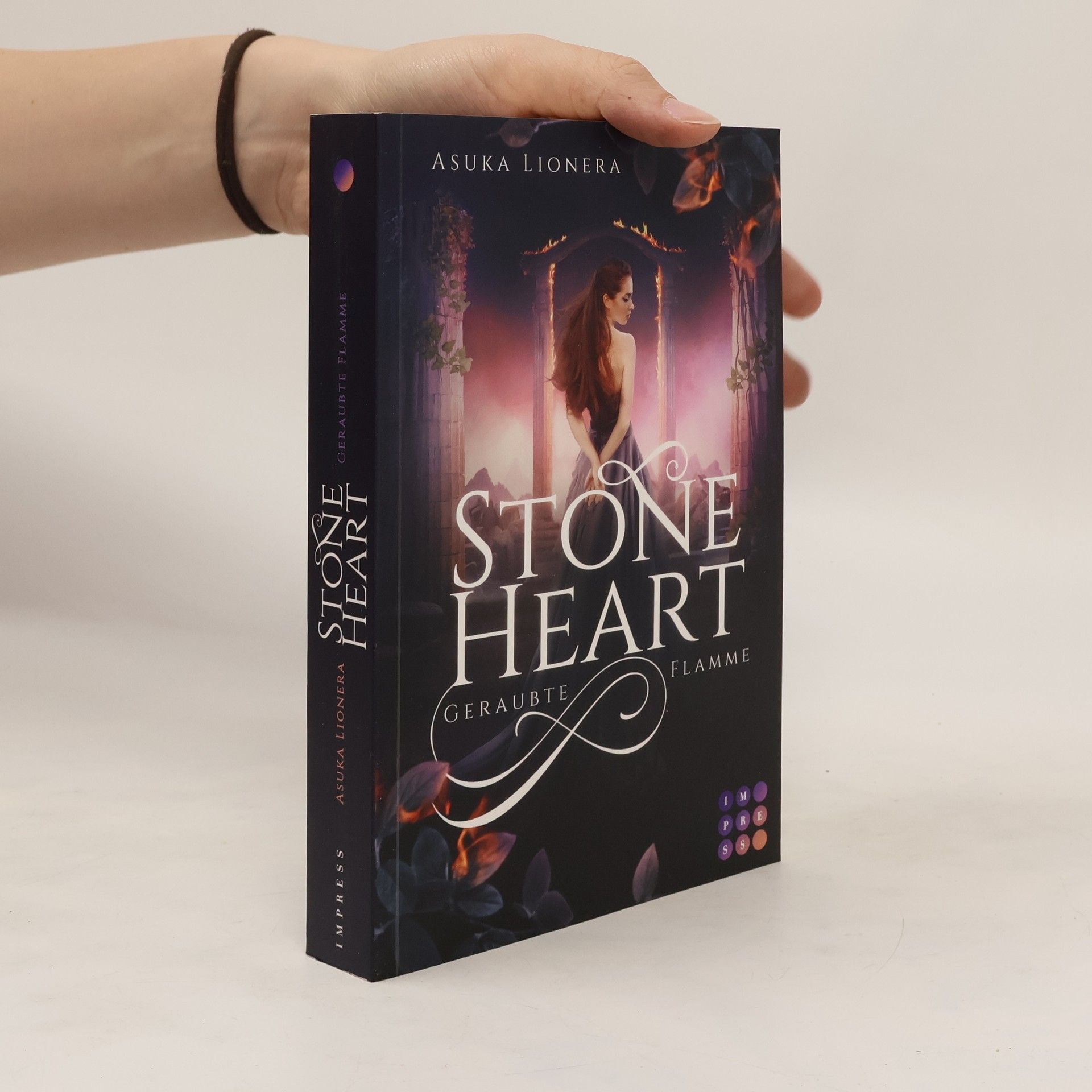 Asuka Lionera Stoneheart 1: Geraubte Flamme