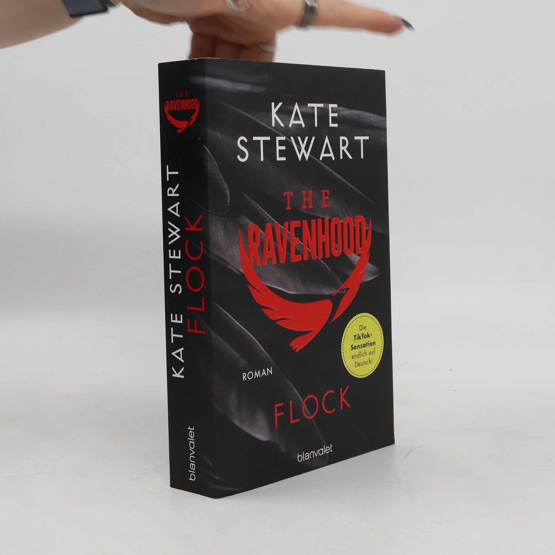 Kate Stewart The Ravenhood - Flock