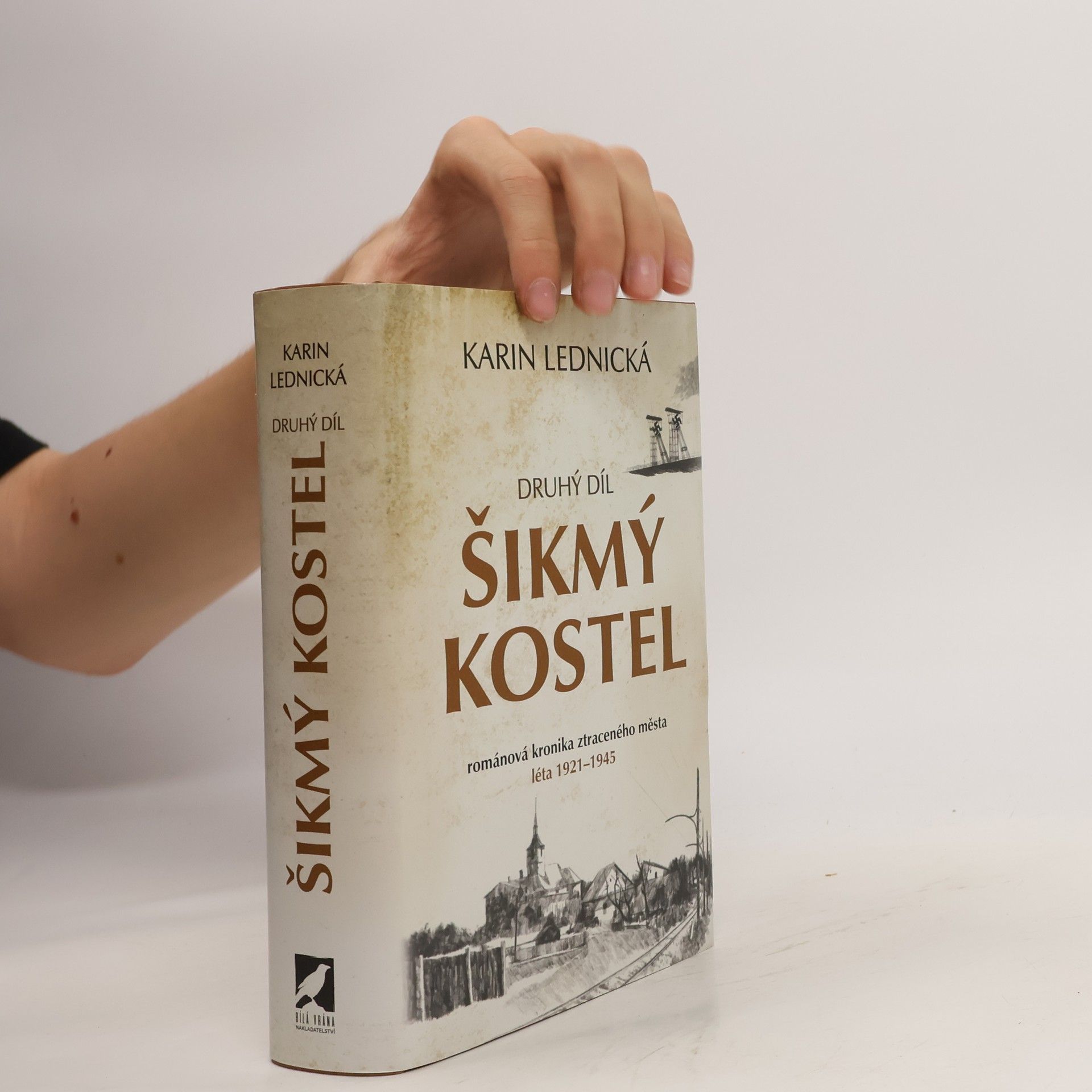 Karin Lednická Šikmý kostel 2