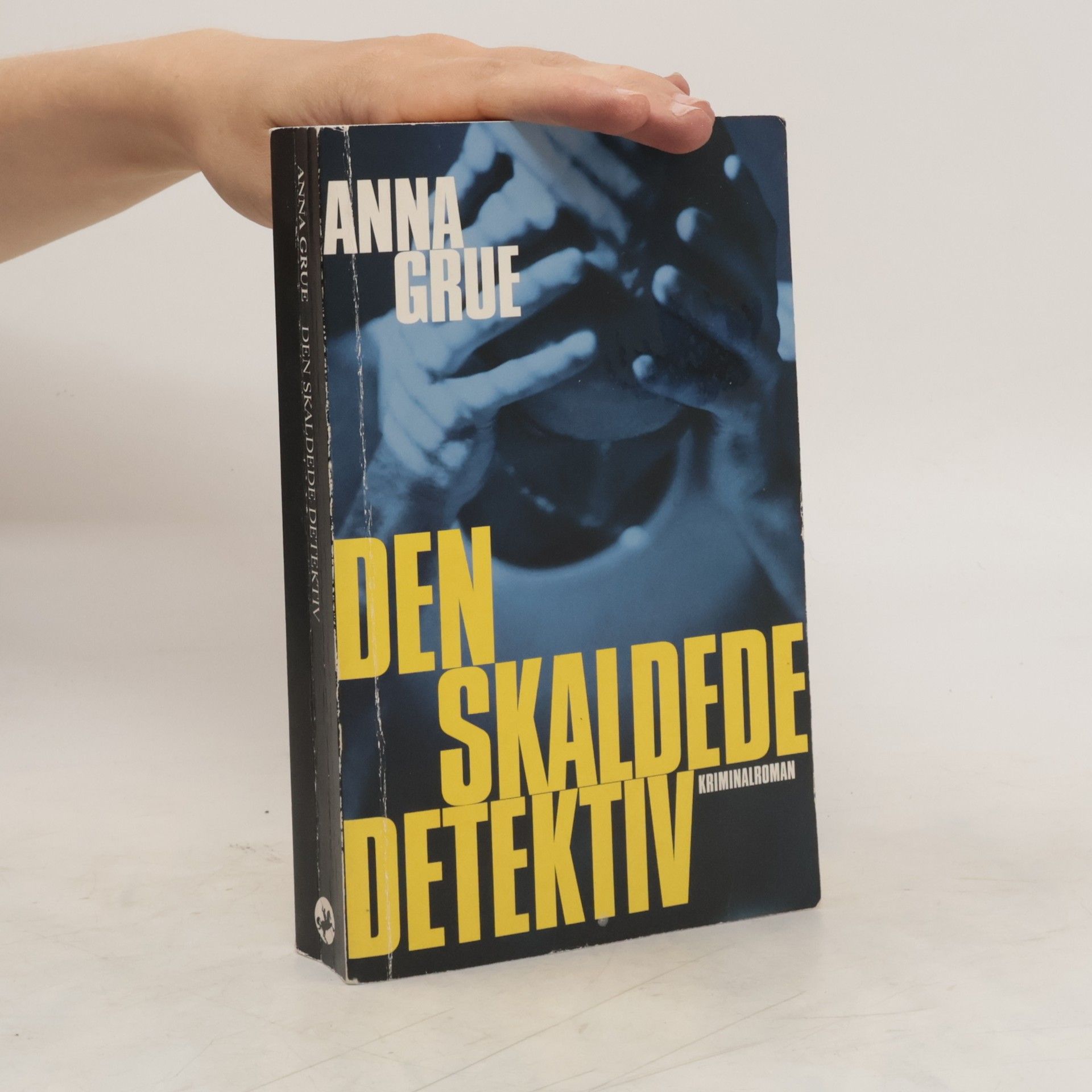 Anna Grue Den skaldede detektiv