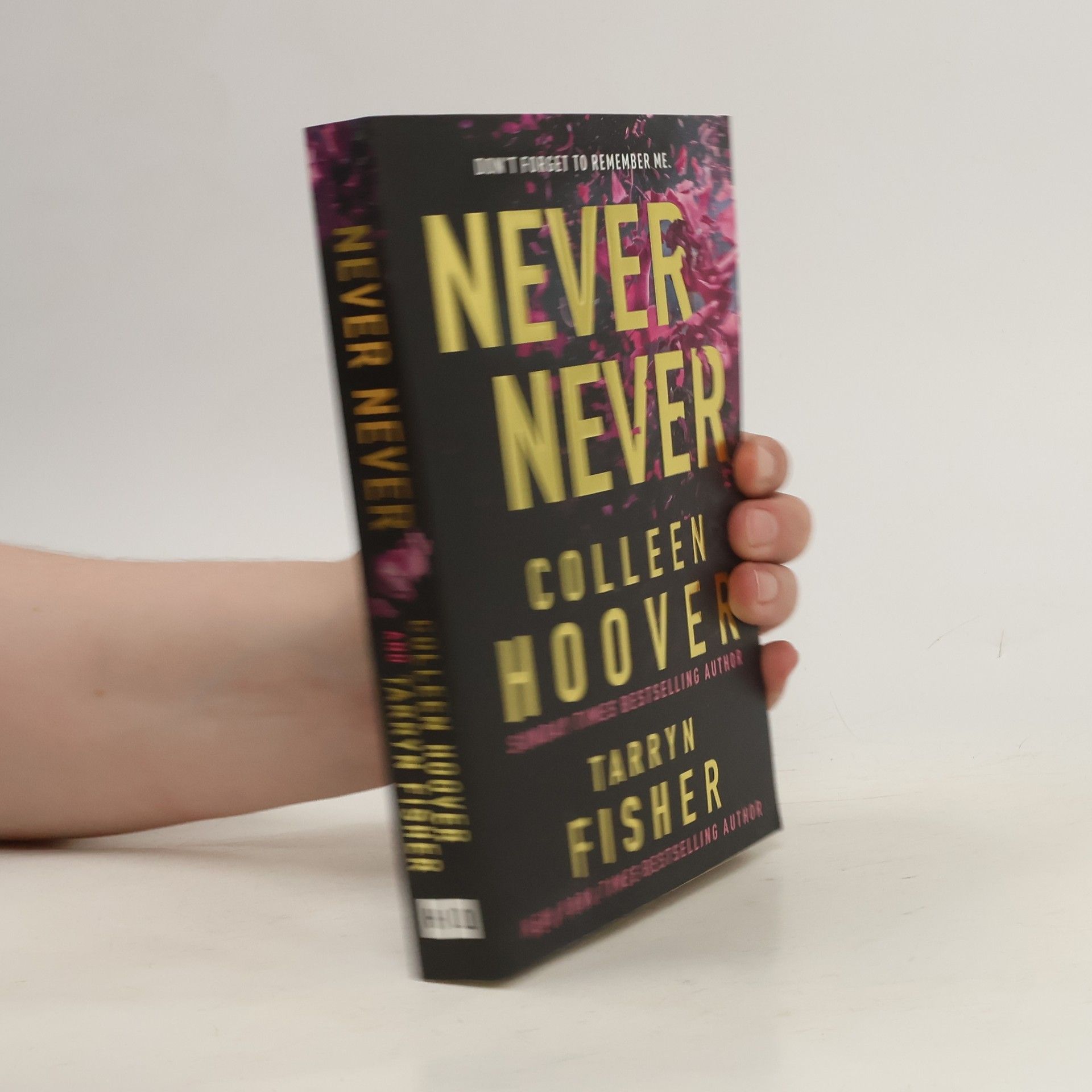 Tarryn Fisher Never Never