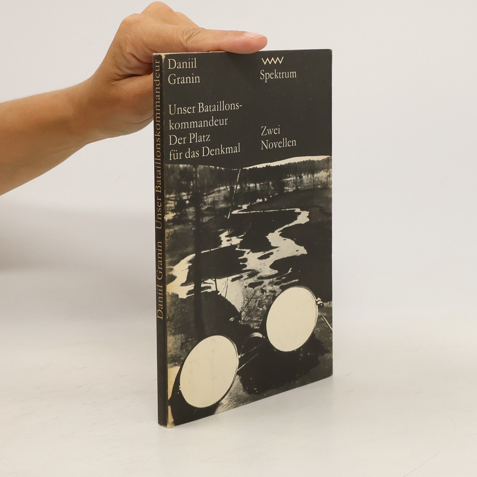 Unser Bataillonskommandeur. Der Platz für das Denkmal