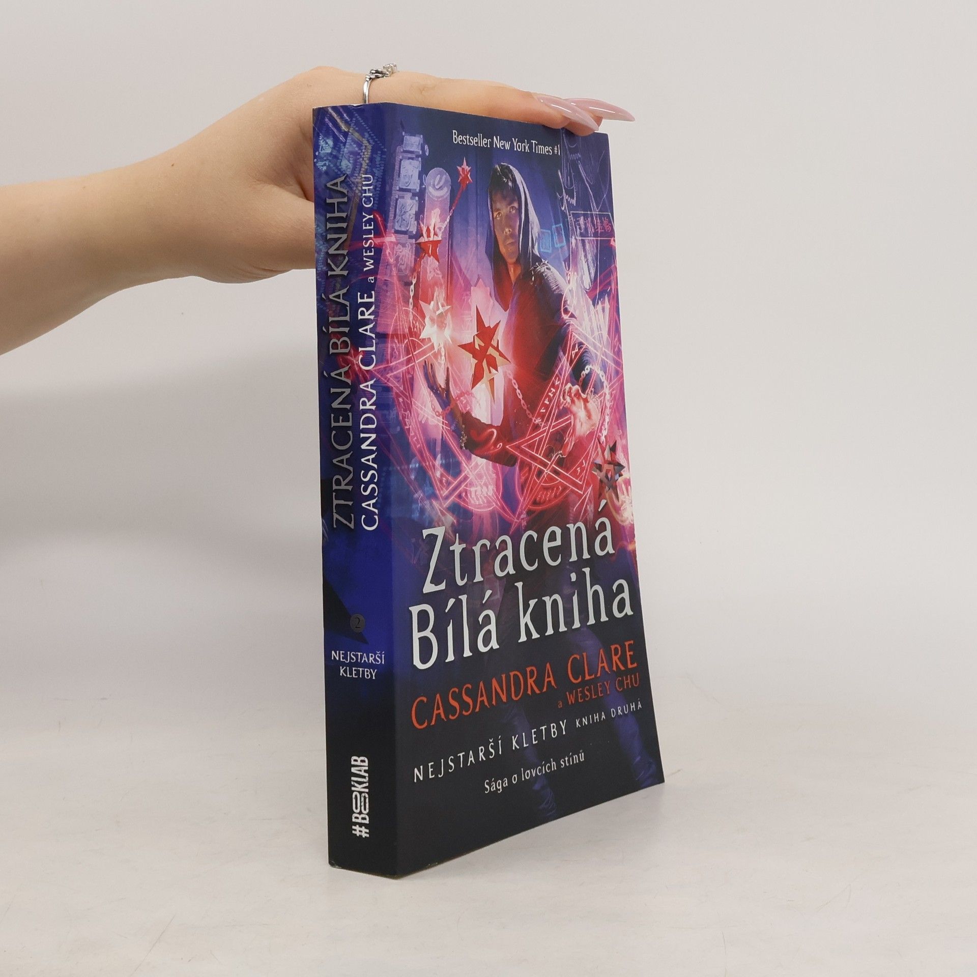 Cassandra Clare Nejstarší kletby. Kniha druhá, Ztracená Bílá kniha
