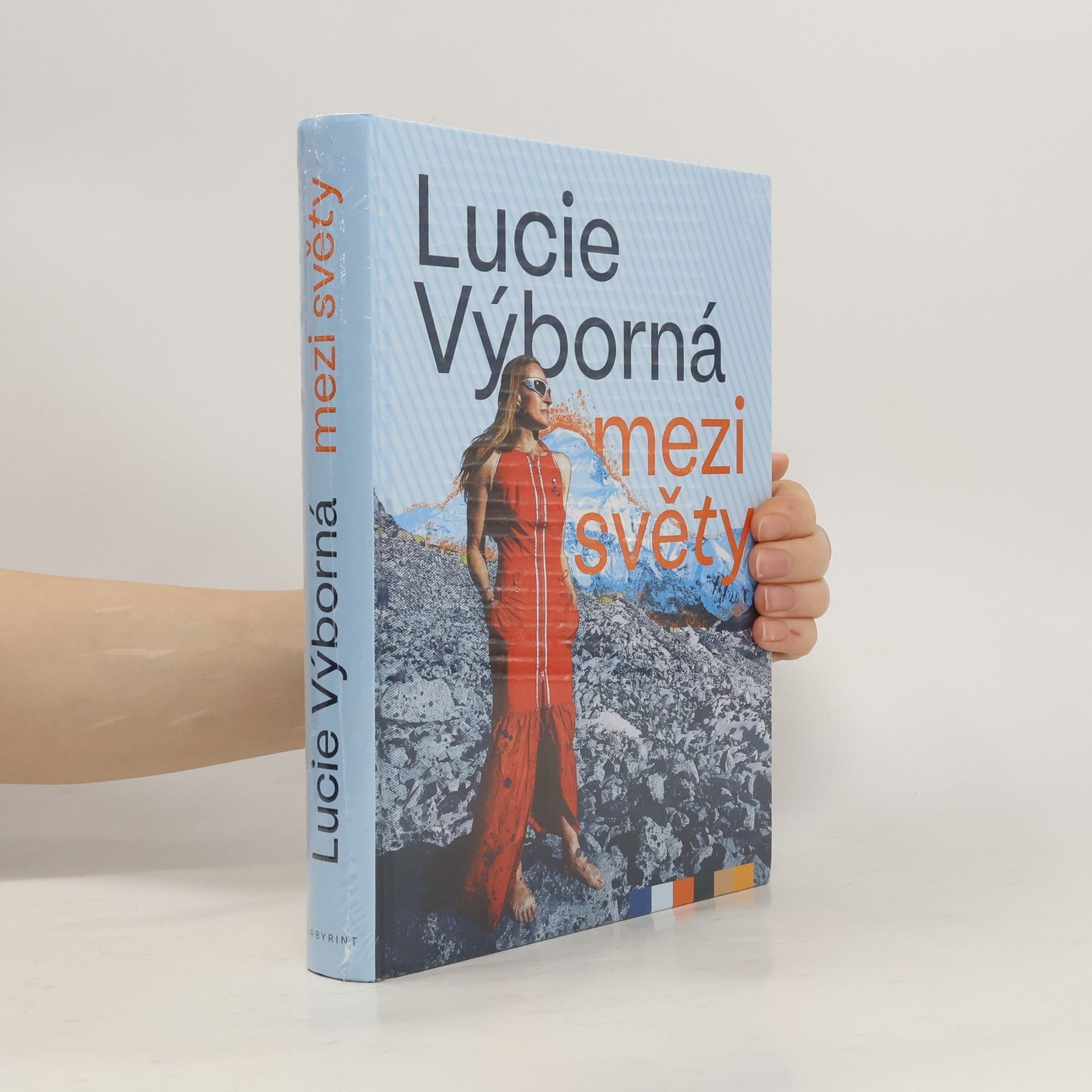 Lucie Výborná Mezi světy