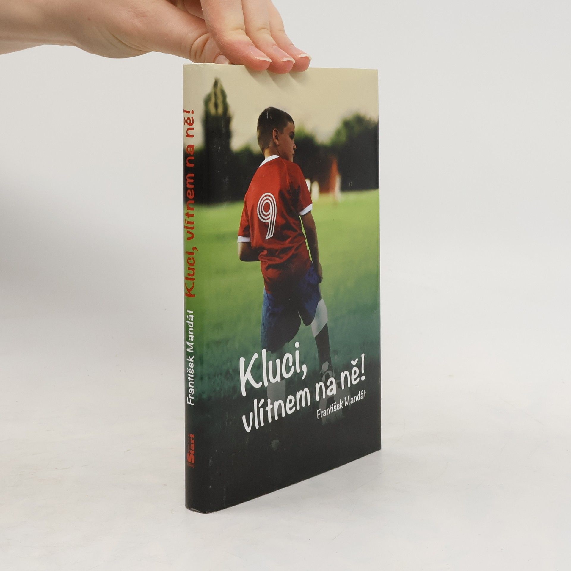 František Mandát Kluci, vlítnem na ně!