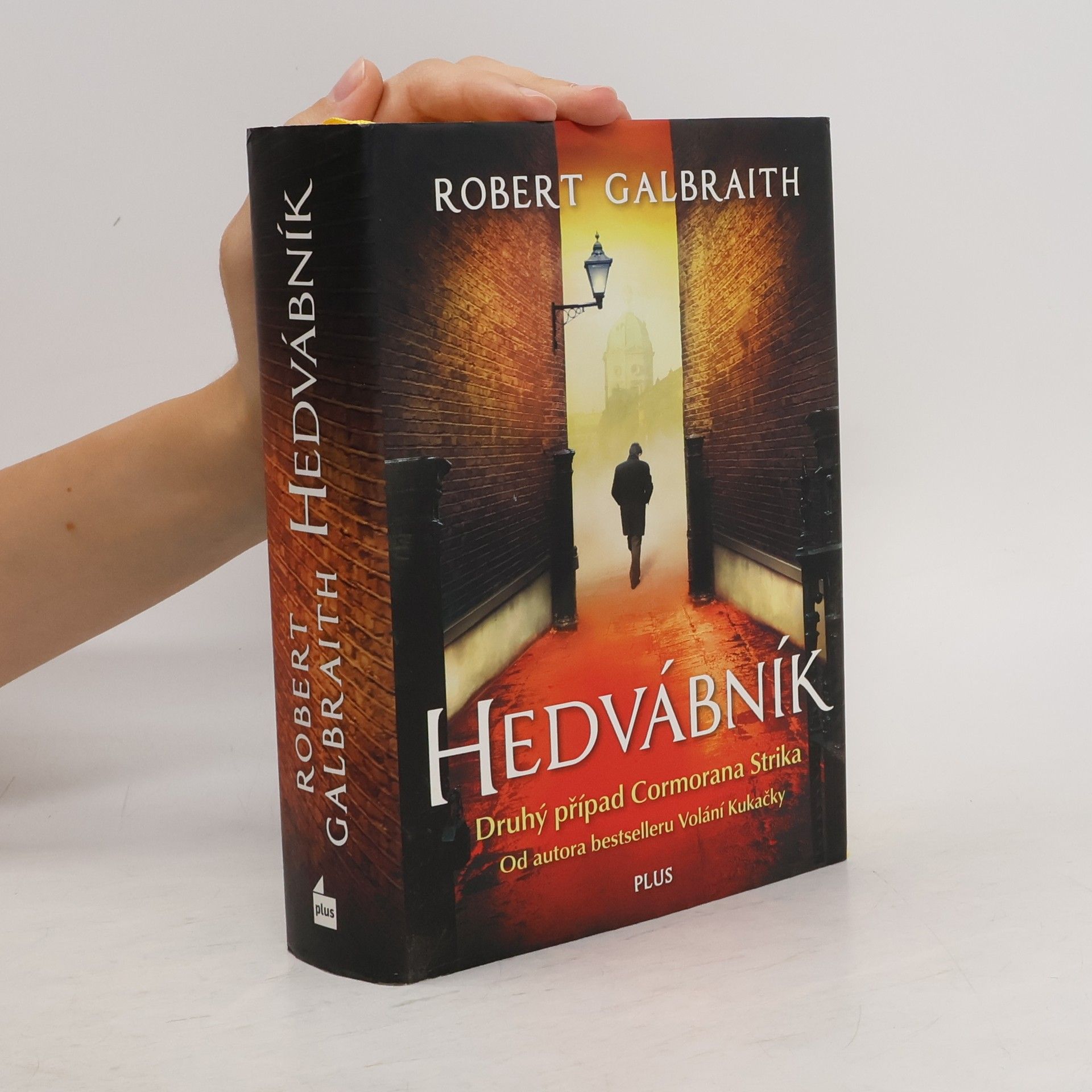 J. K. Rowling Hedvábník