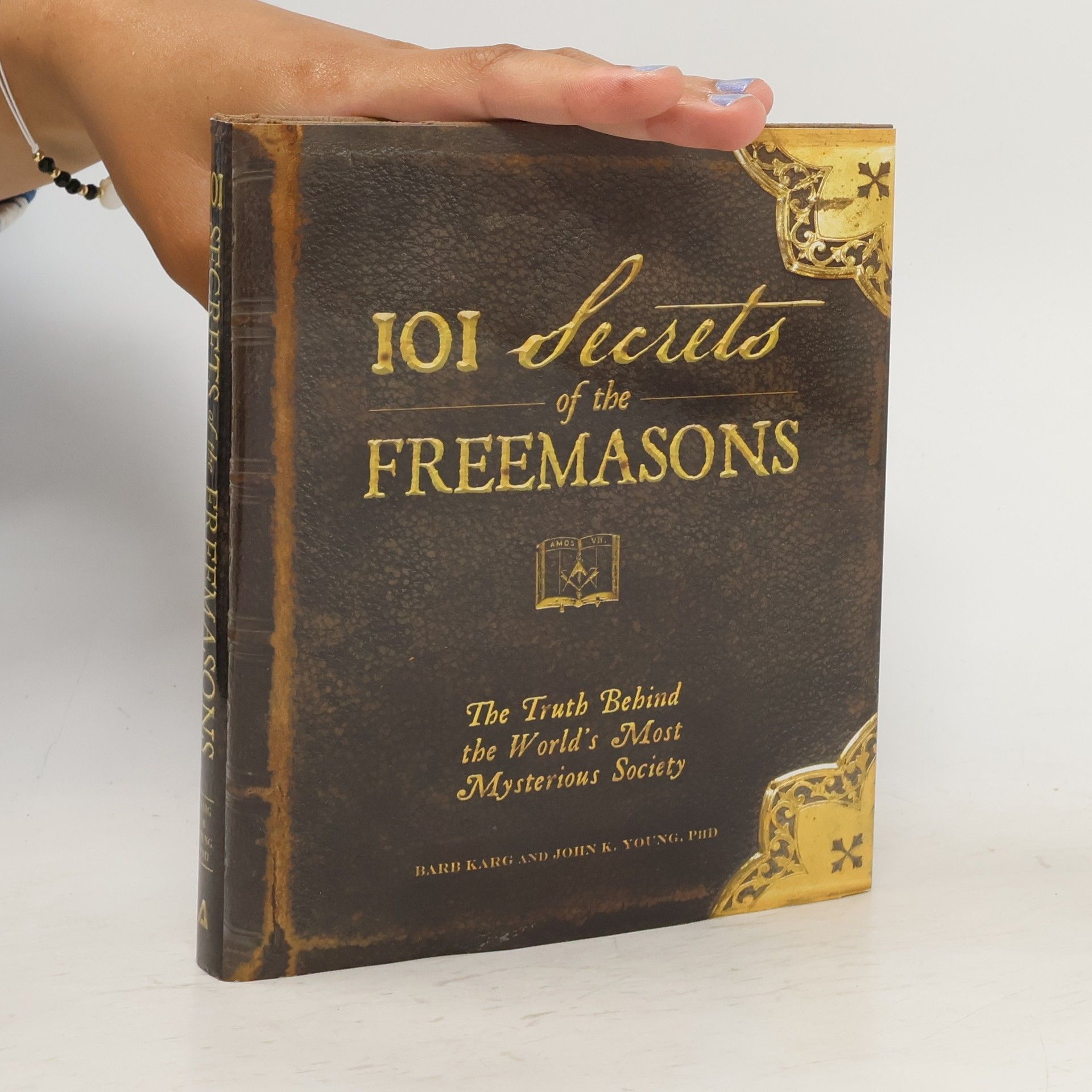 Barbara Skarga 101 Secrets of the Freemasons