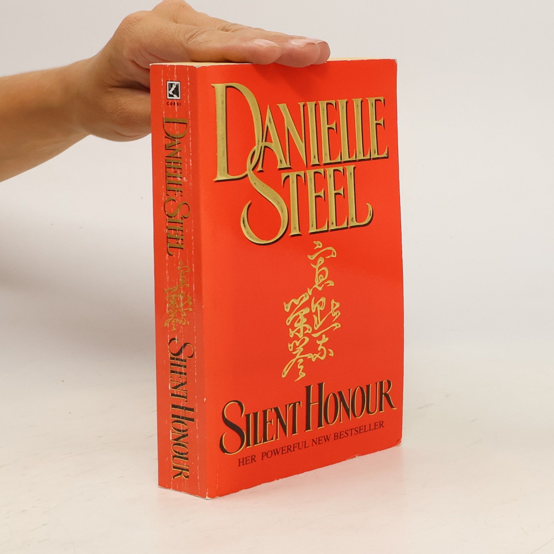 Danielle Steel Silent Honour