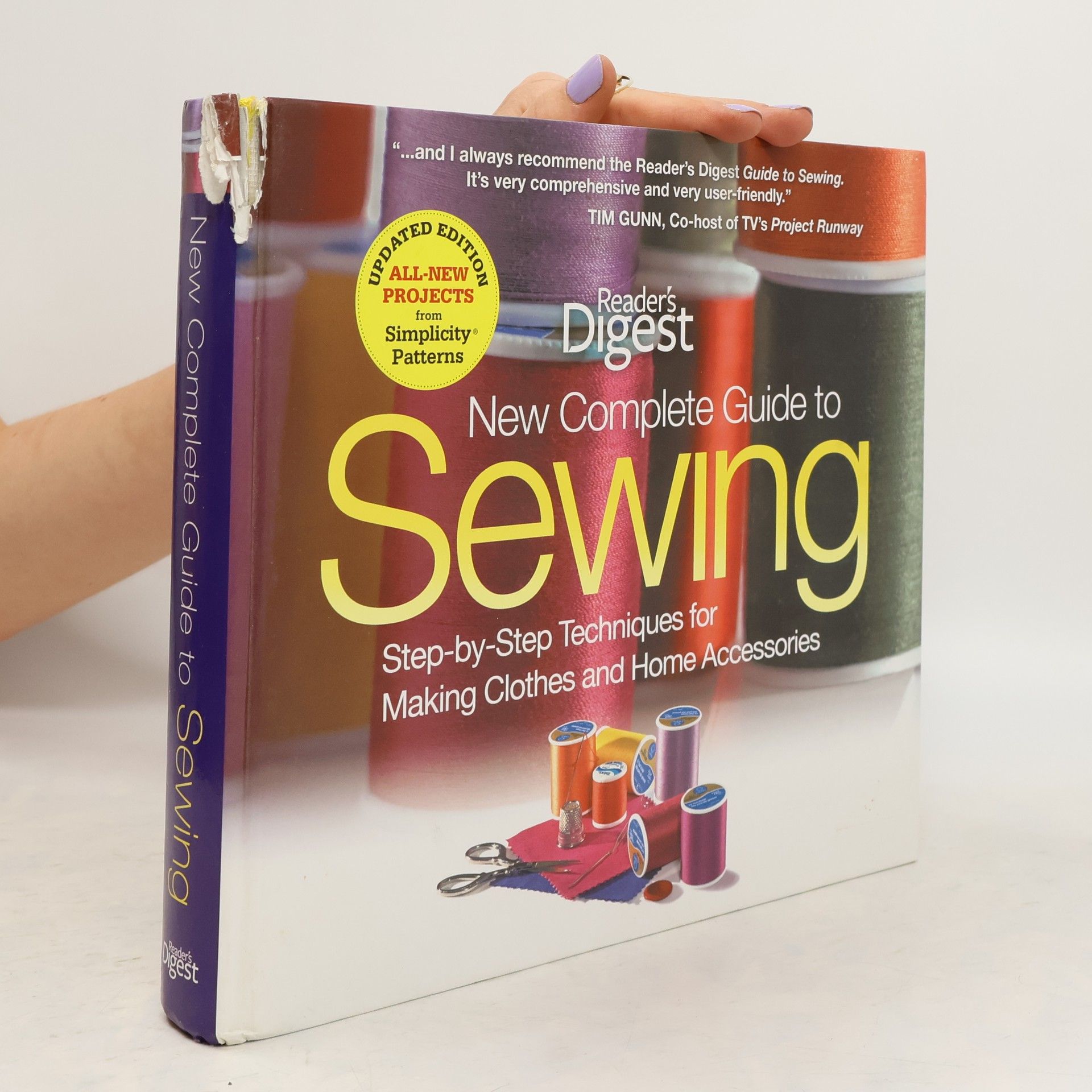 Of Readers Digest Editors Reader's Digest Complete Guide to Sewing