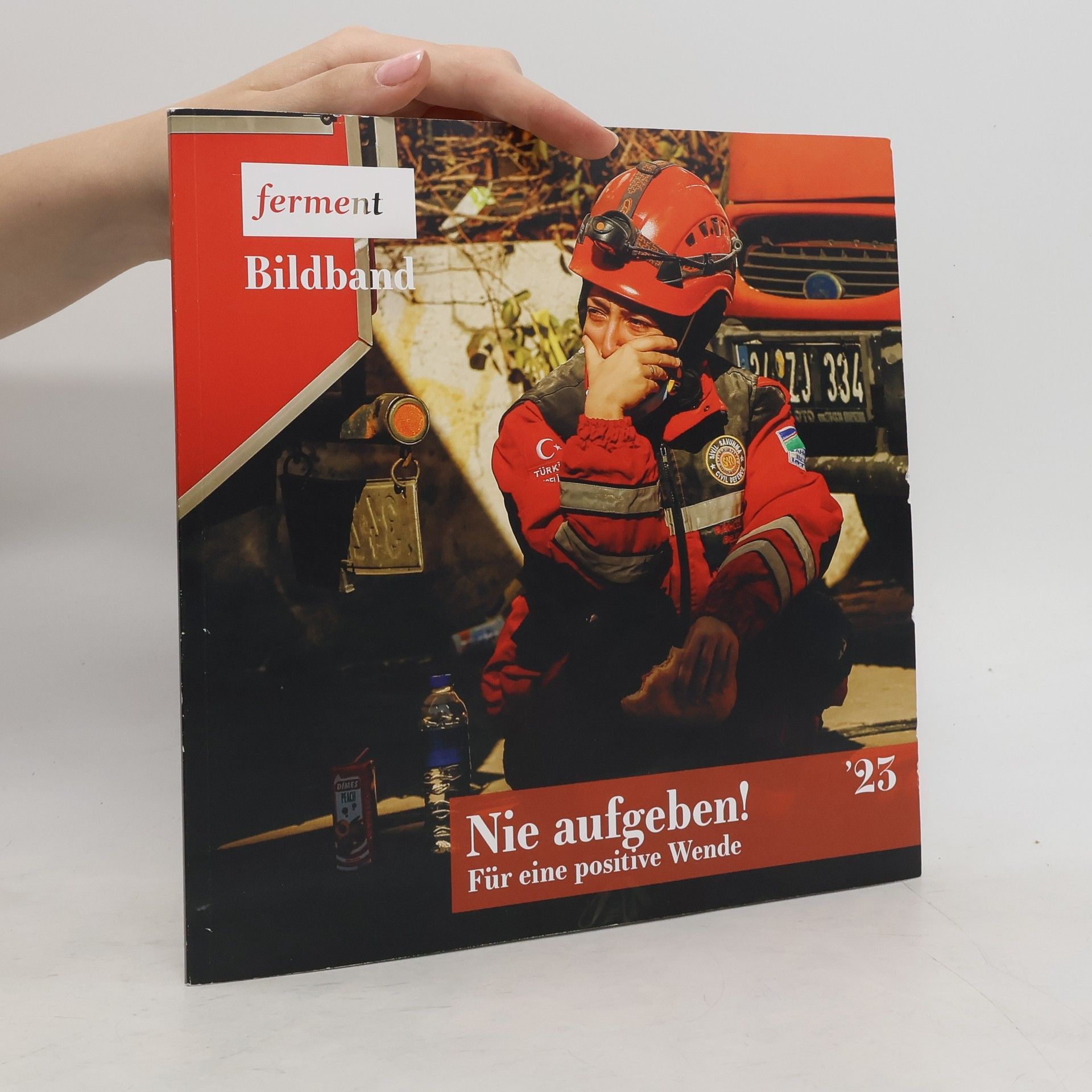 Auteurscollectief Nie aufgeben! Für eine positive Wende ´23